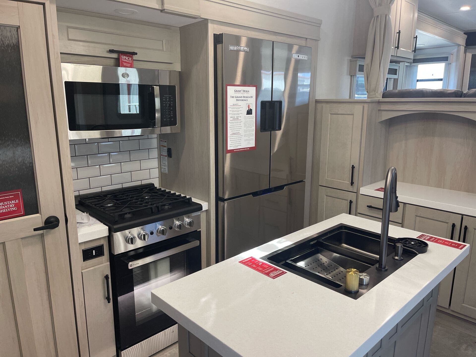 New 2025 Grand Design Solitude 382WB available in Fort Worth, Texas