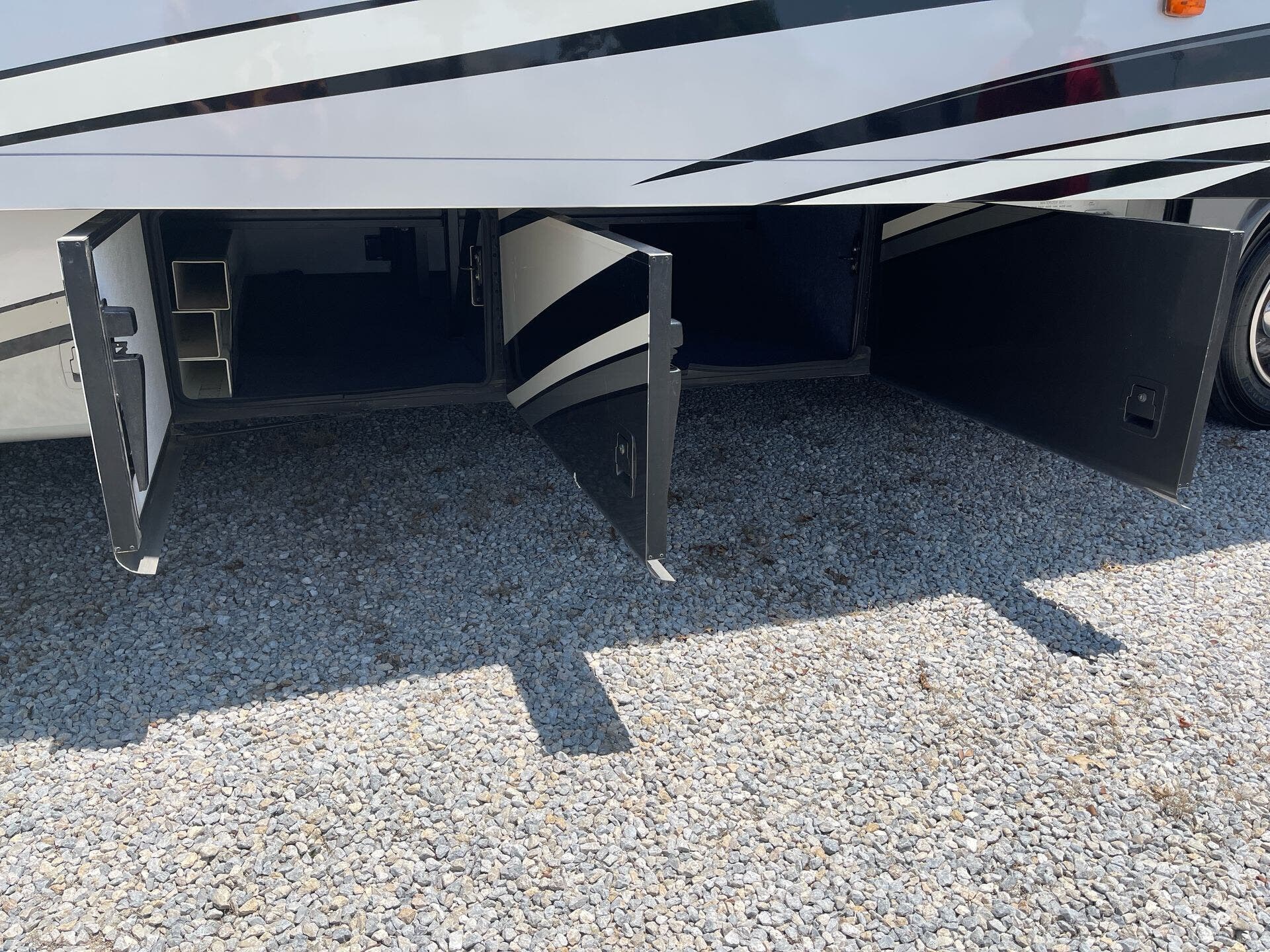 2017 Freightliner XC-R Raised Rail Rear Engine Motor Home Chassis photo 26