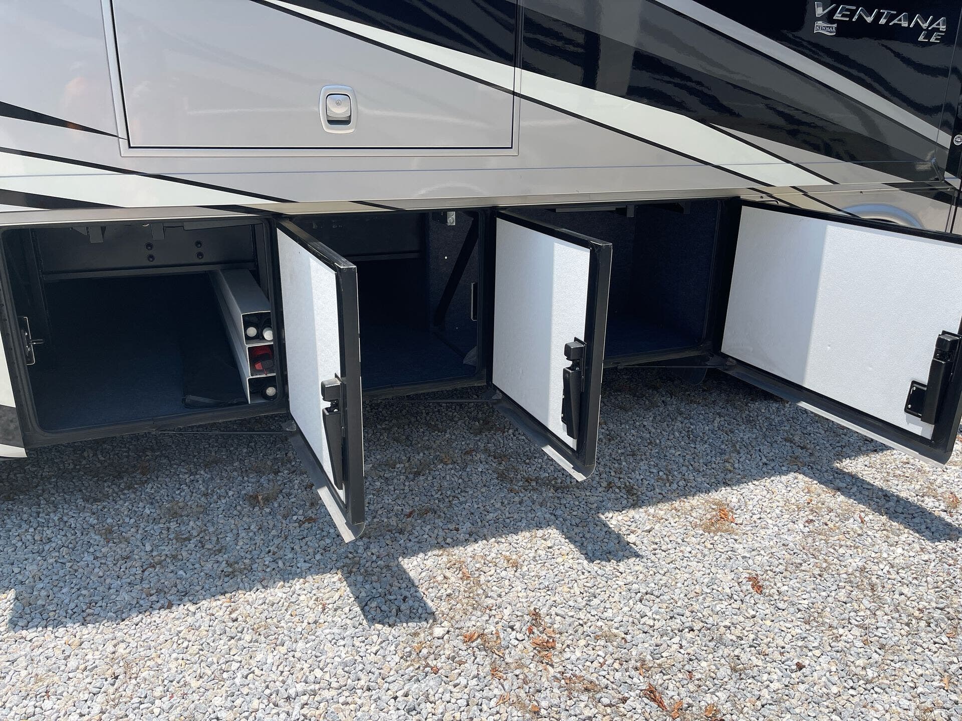 2017 Freightliner XC-R Raised Rail Rear Engine Motor Home Chassis photo 22