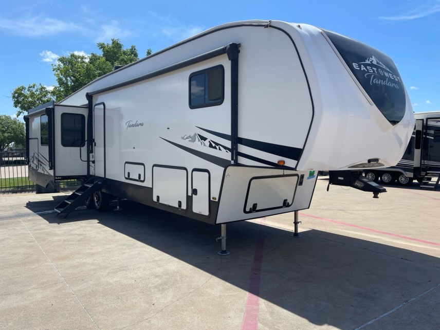 Used 2023 East to West Tandara 386MBOK available in Fort Worth, Texas