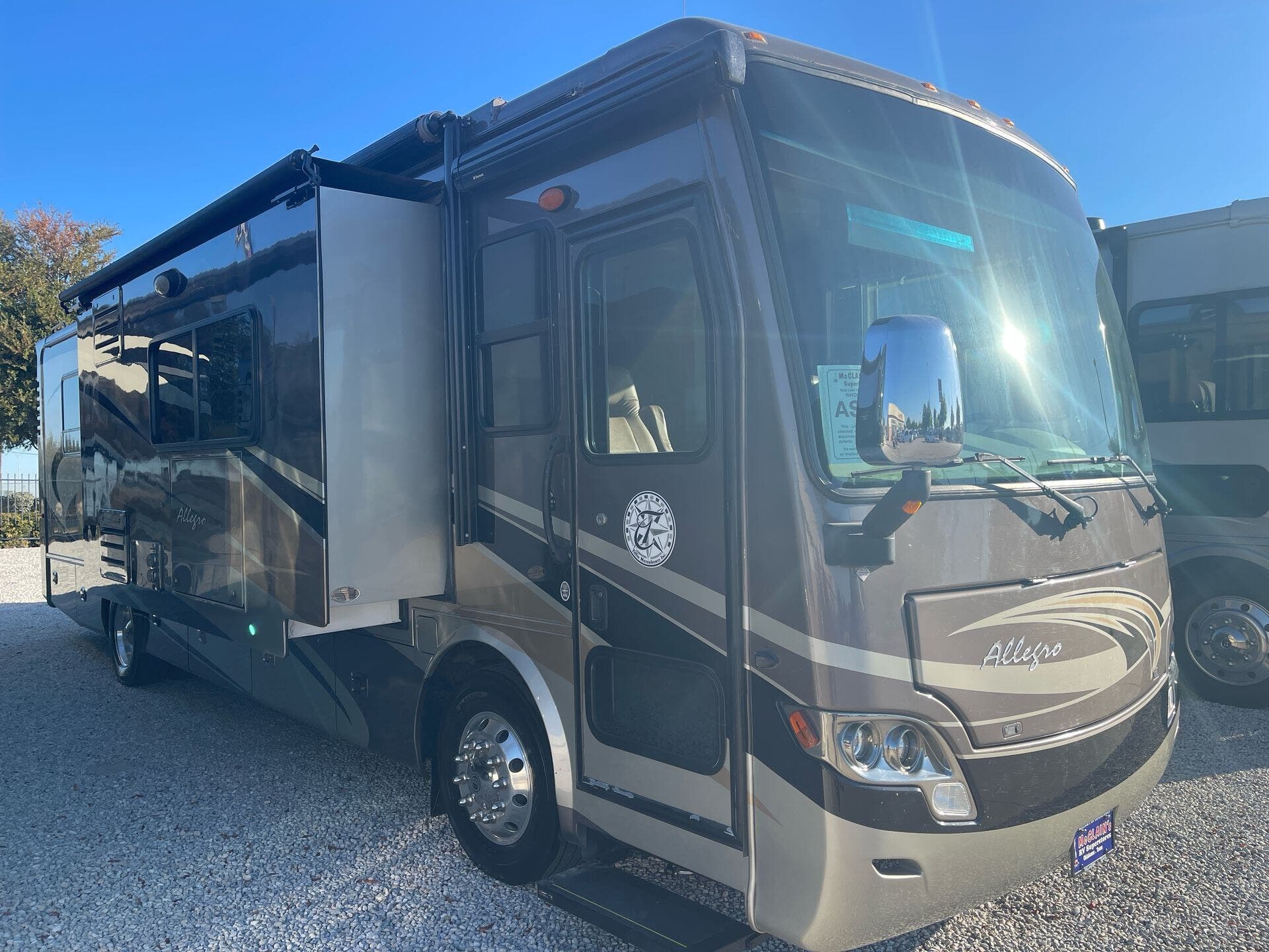 2014 Tiffin Allegro Breeze 32RB #P15389 - For Sale in Fort Worth, TX