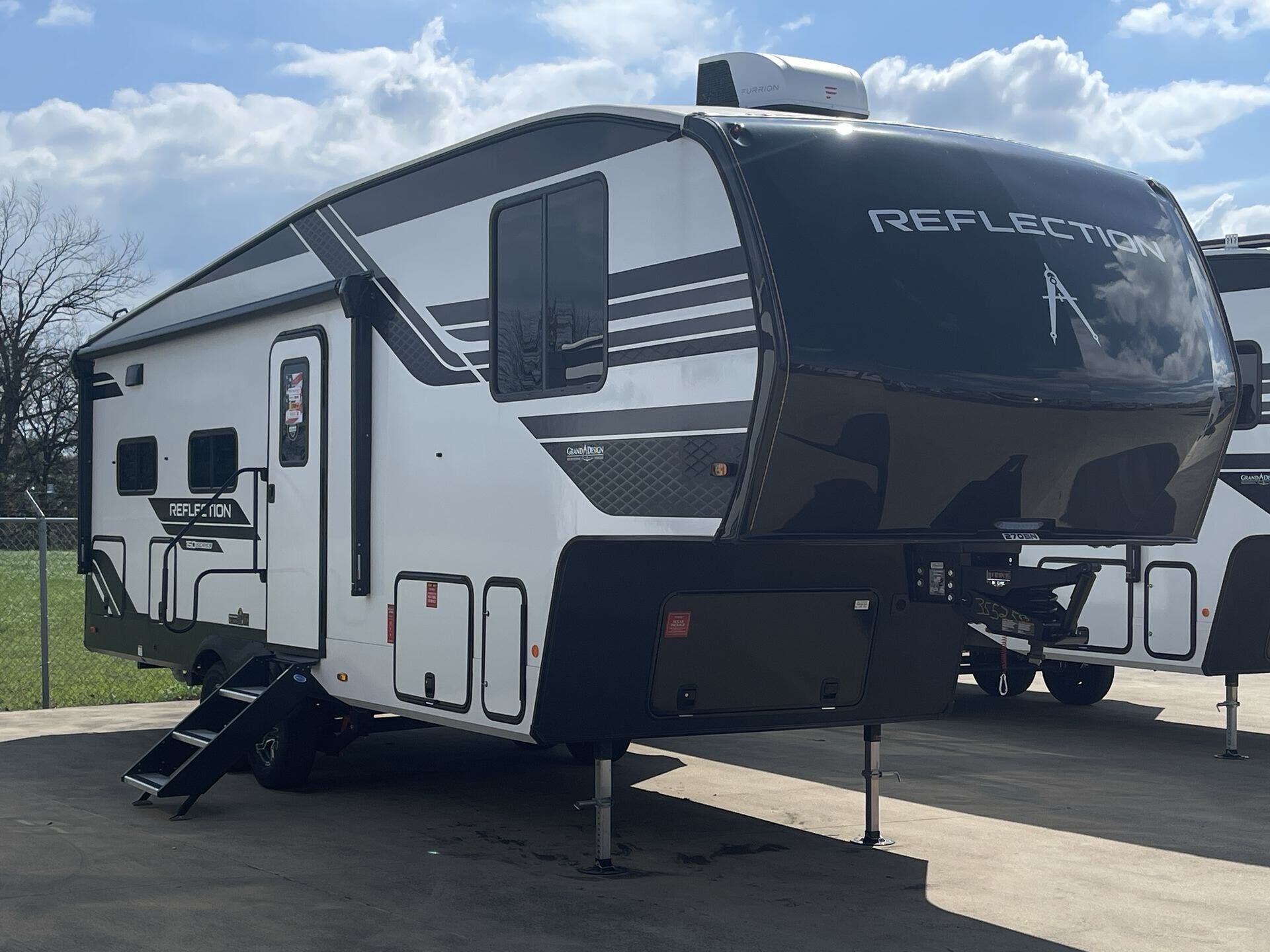 2026 Grand Design Reflection 150 270BN - New Fifth Wheel For Sale by McClain's RV Fort Worth in Fort Worth, Texas features Inverter, Vanity, Roof Deck, Solar Panel, Medicine Cabinet