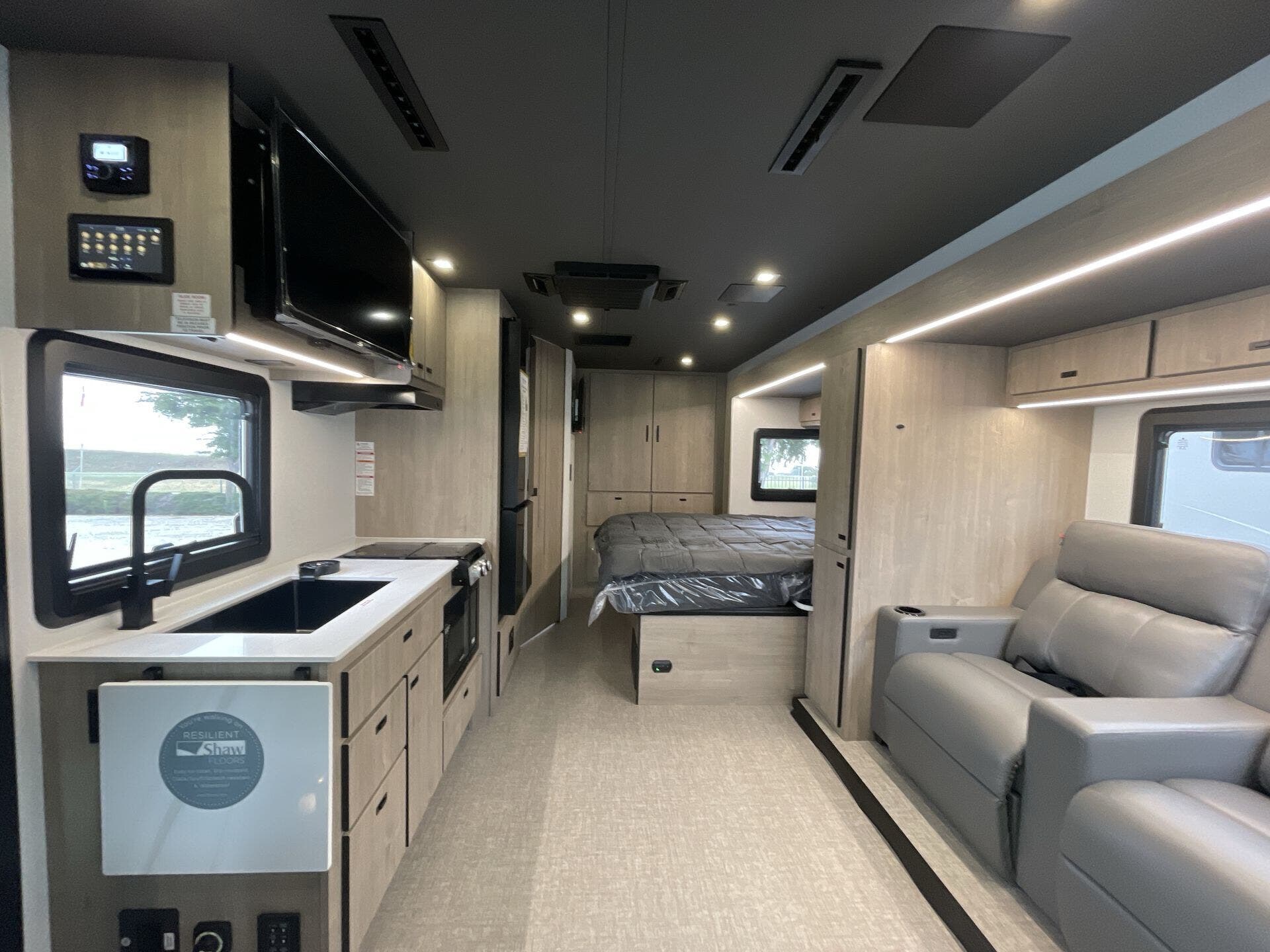 New 2027 Grand Design Lineage 25FW available in Fort Worth, Texas