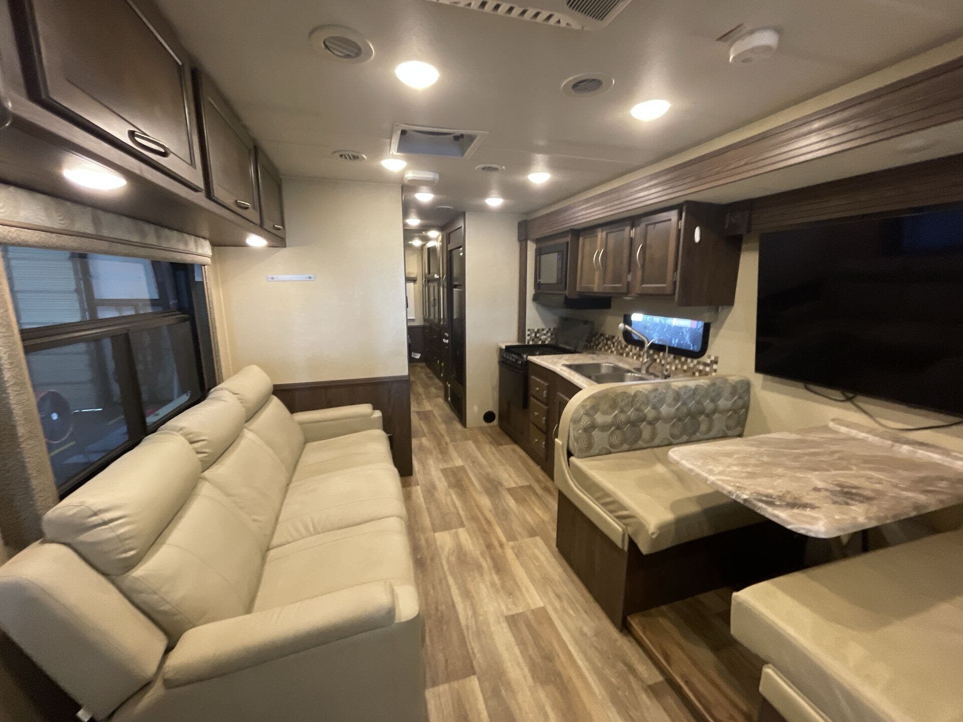 Used 2019 Coachmen Pursuit 31SBP available in Fort Worth, Texas