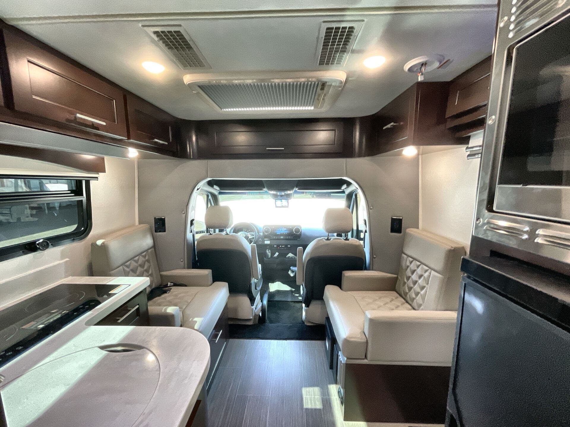 2023 Regency BROUGHAM 25TB - Used Class C For Sale by McClain's RV Fort Worth in Fort Worth, Texas