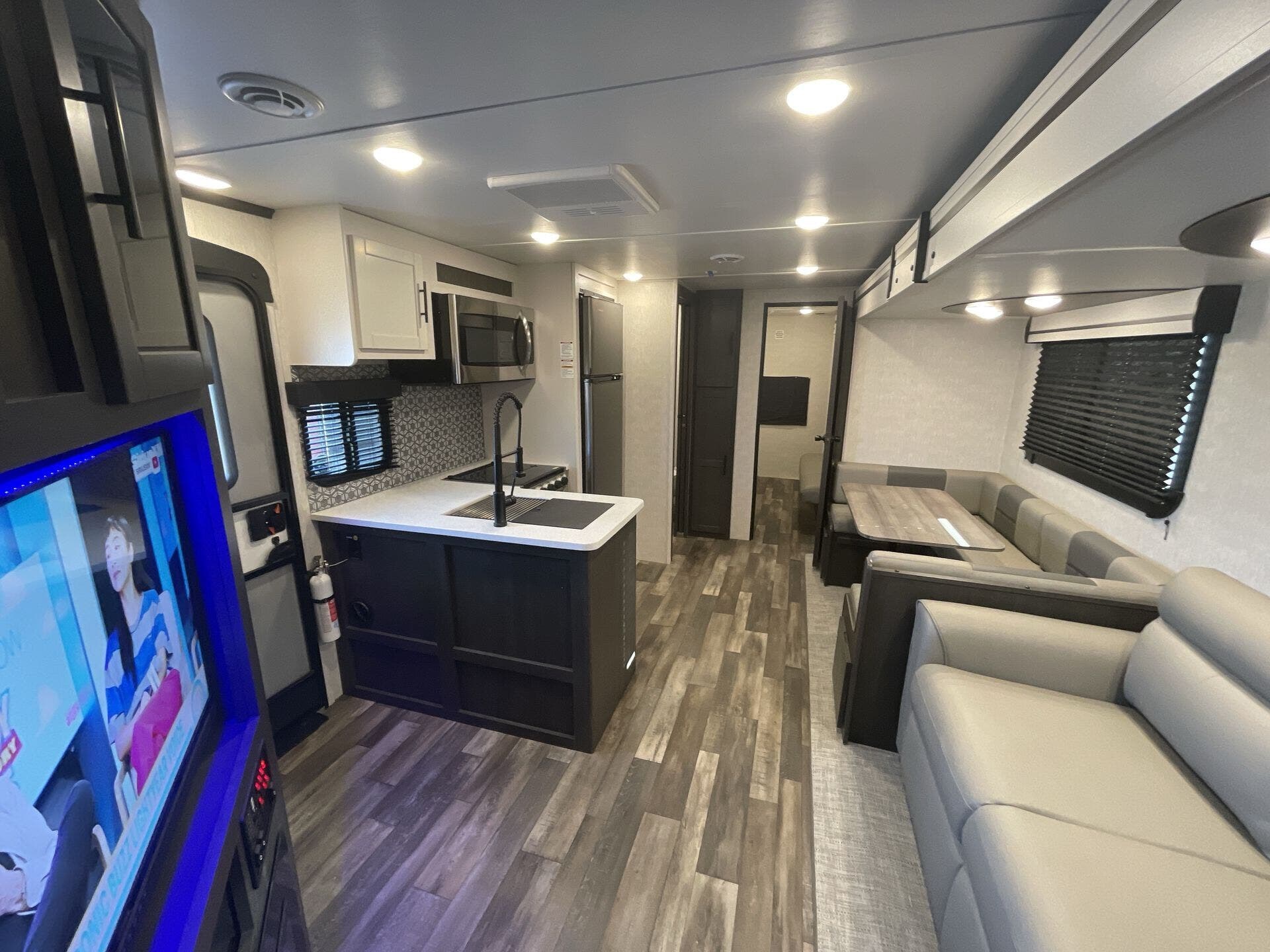 Used 2023 CrossRoads Cruiser Aire 33BHB available in Fort Worth, Texas