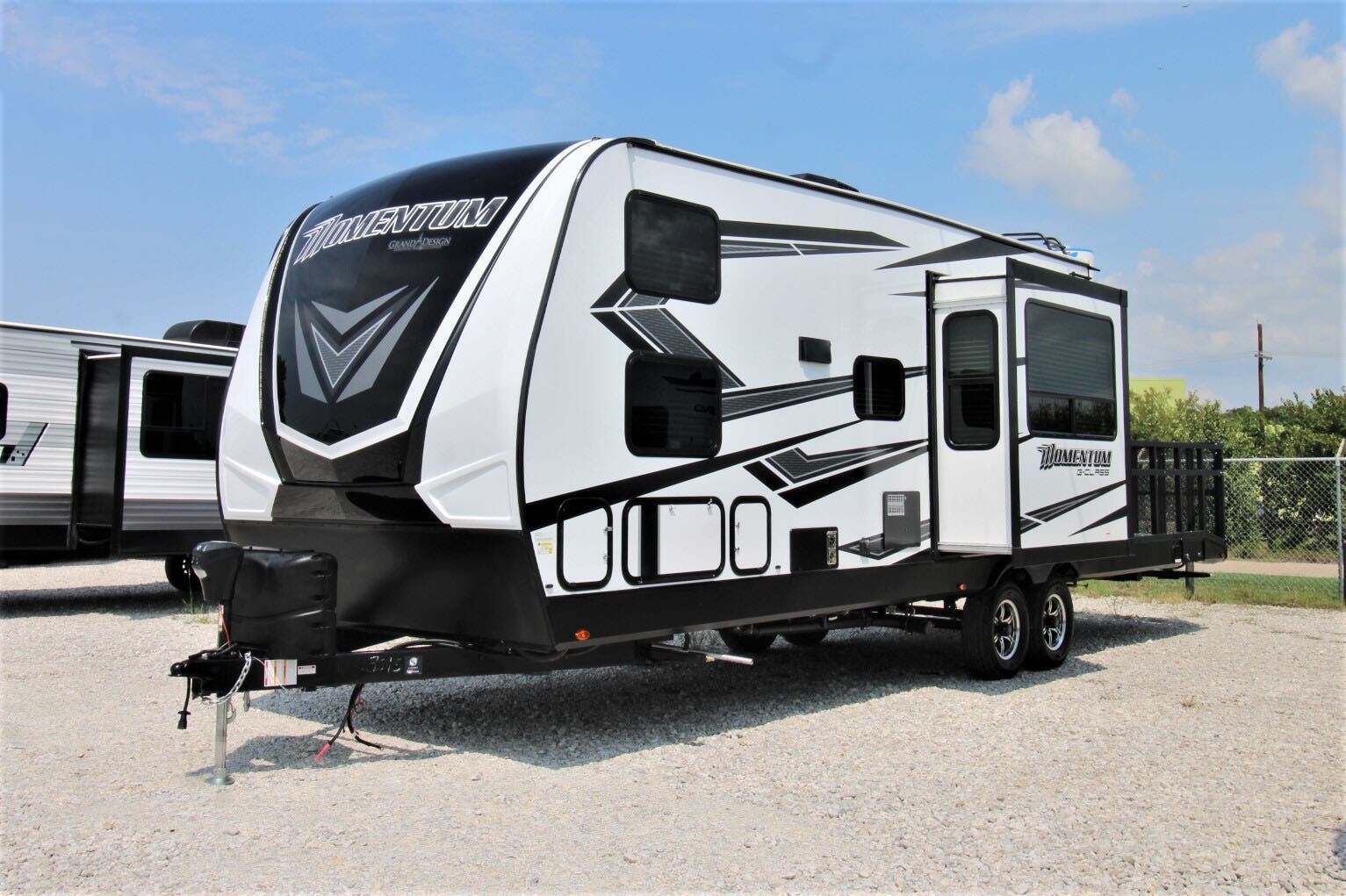 2021 Grand Design Momentum 29GO RV for Sale in Corinth, TX 76210 ...