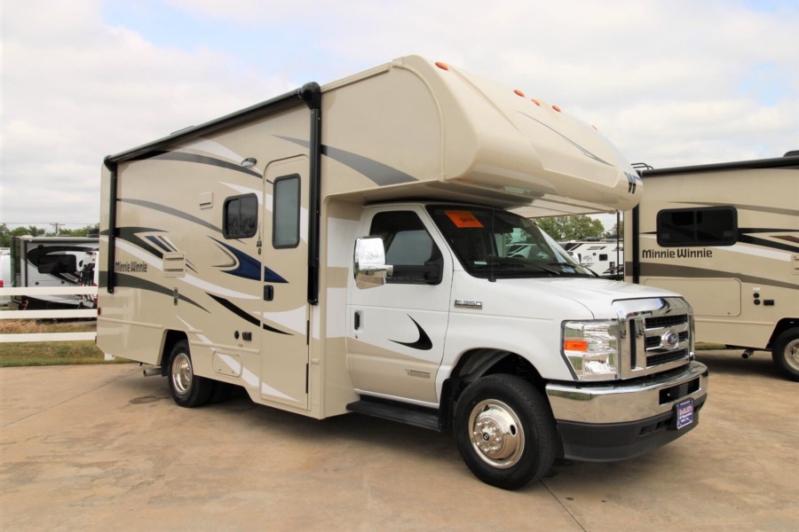 95298 2022 Winnebago Minnie Winnie 22M Class C for sale in