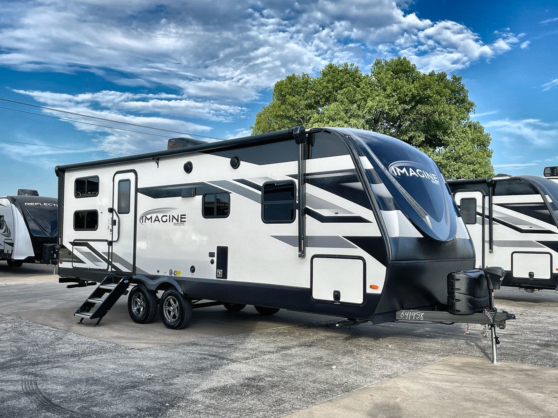 travel trailers 2023