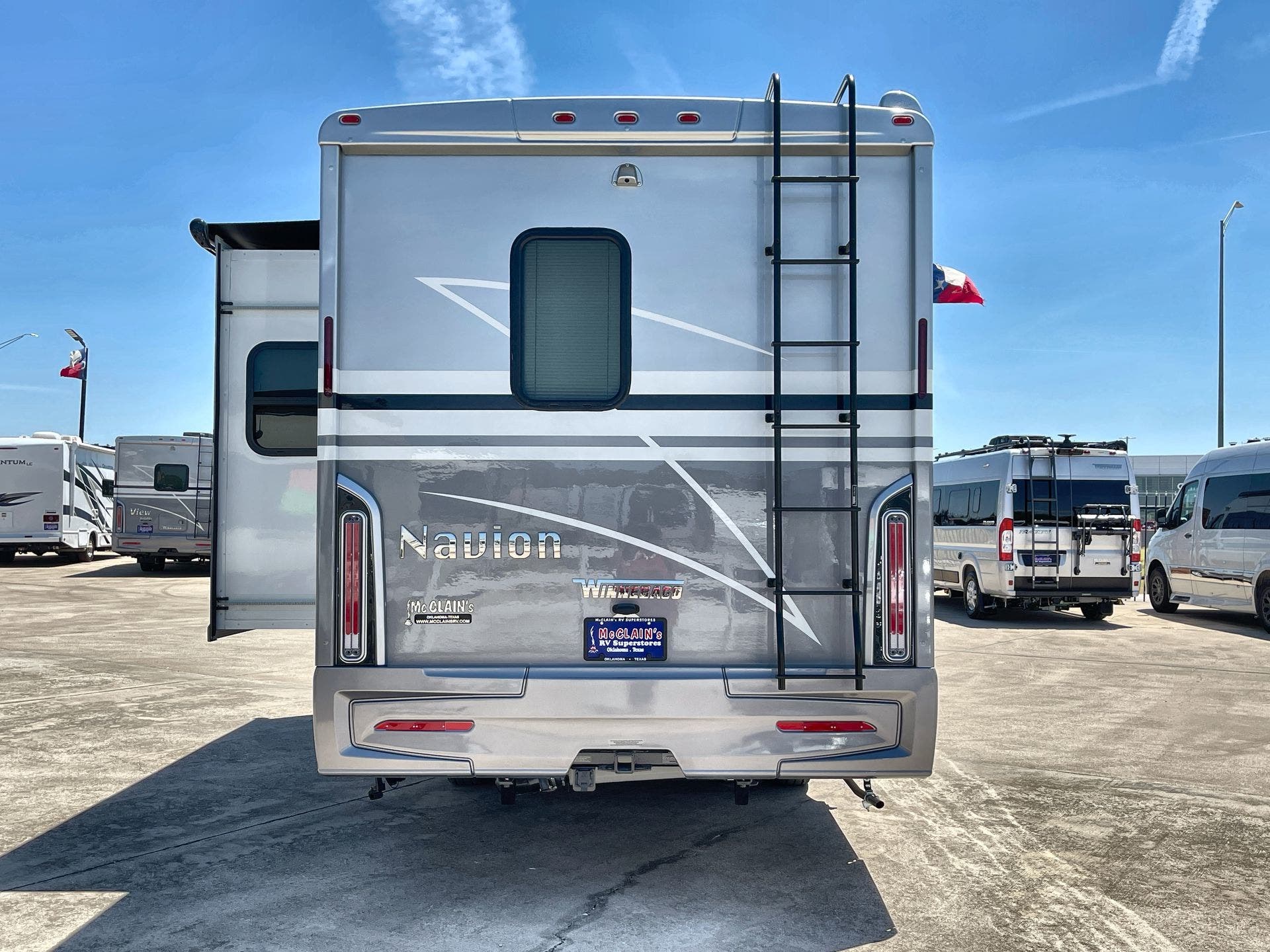 2023 Winnebago Navion 24D RV for Sale in Corinth, TX 76210 | 98986 |  RVUSA.com Classifieds