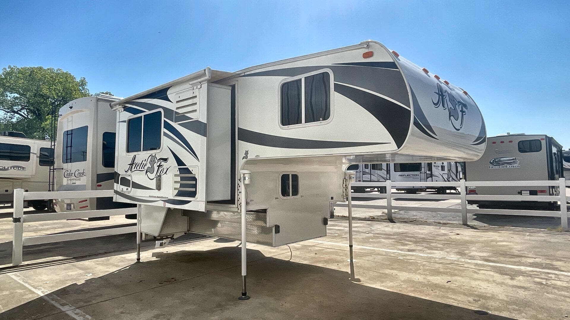 2016 Northwood Arctic Fox NORTH WOOD 811 RV for Sale in Corinth, TX 76210 |  98359A | RVUSA.com Classifieds