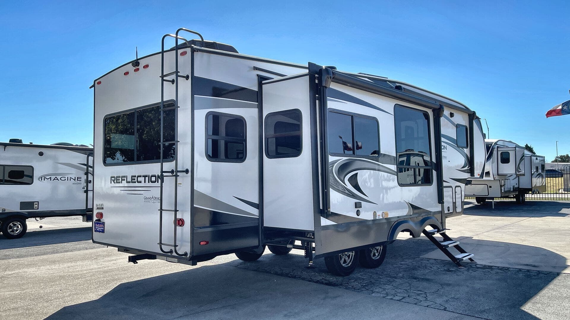 2023 Grand Design Reflection 303RLS RV for Sale in Corinth, TX 76210