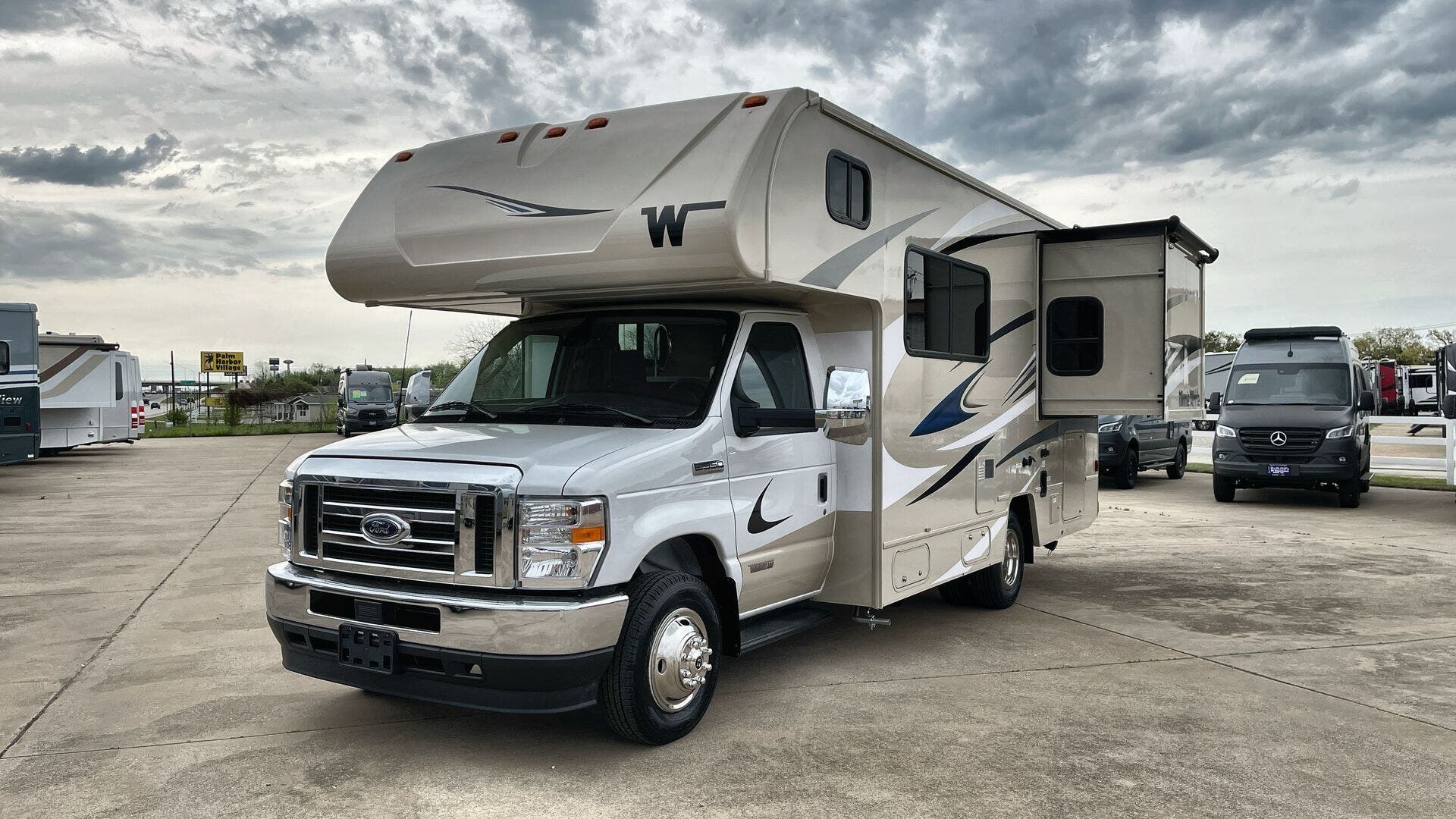 2024 Winnebago Minnie Winnie 22M RV for Sale in Corinth, TX 76210 ...