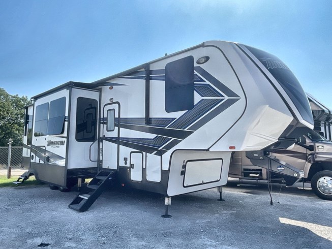 2019 Grand Design Momentum 349M #99863A - For Sale in Corinth, TX