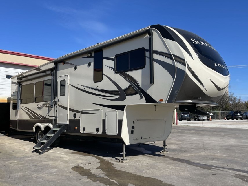 2019 Grand Design Solitude 2930RL