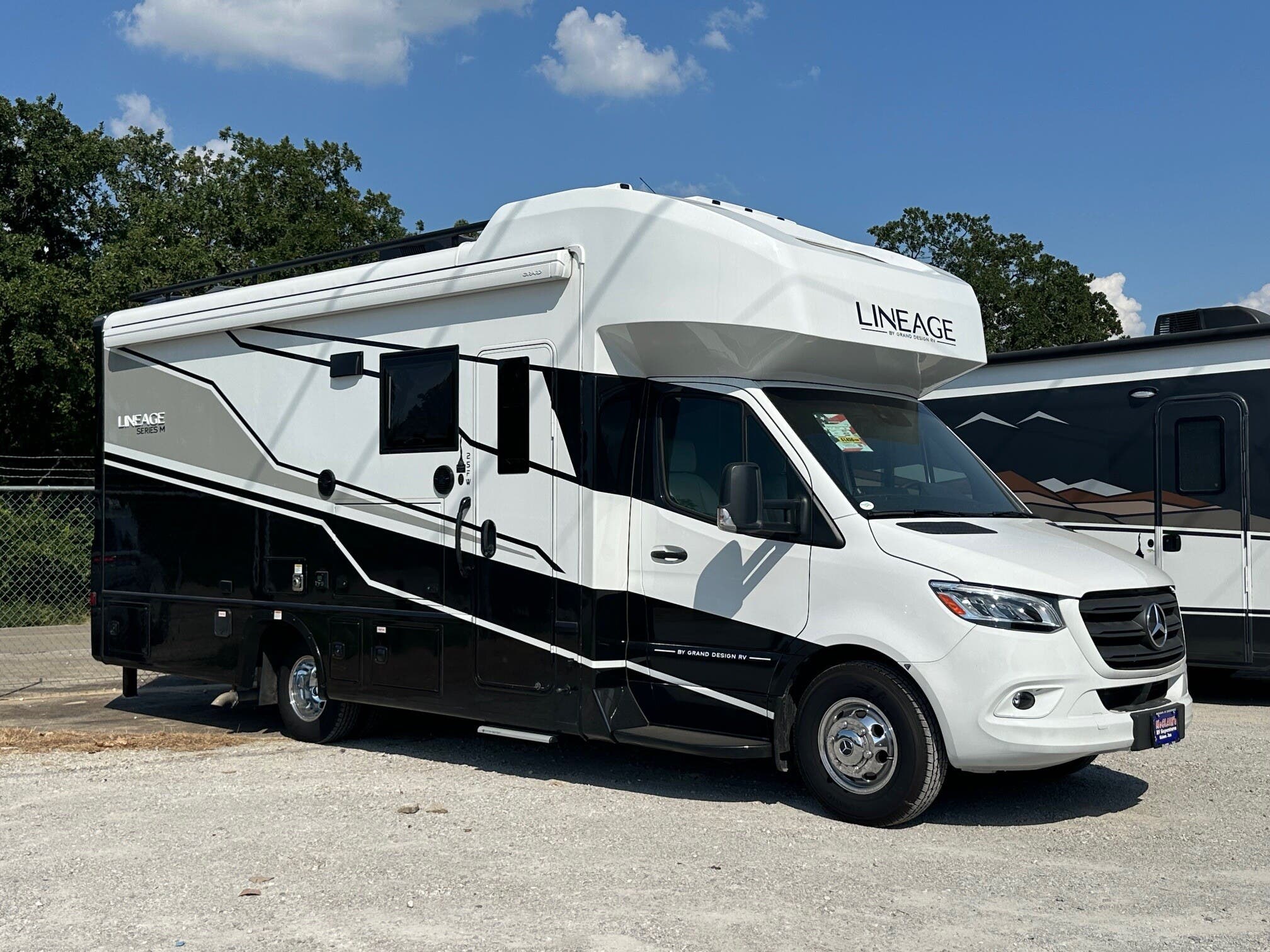 2025 Grand Design Lineage 25FW DEMO RV for Sale in Corinth, TX 76210 ...