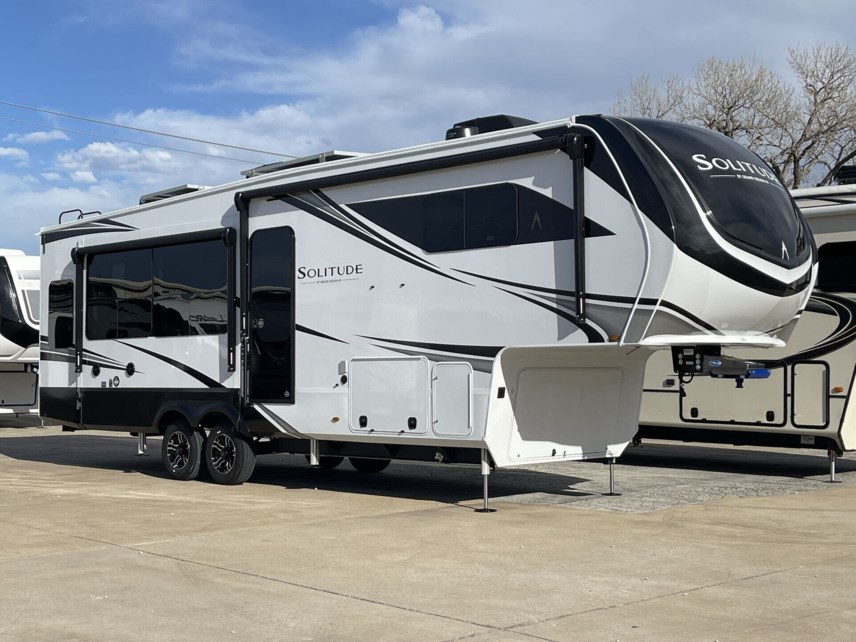 New 2025 Grand Design Solitude 310GK available in Sanger, Texas