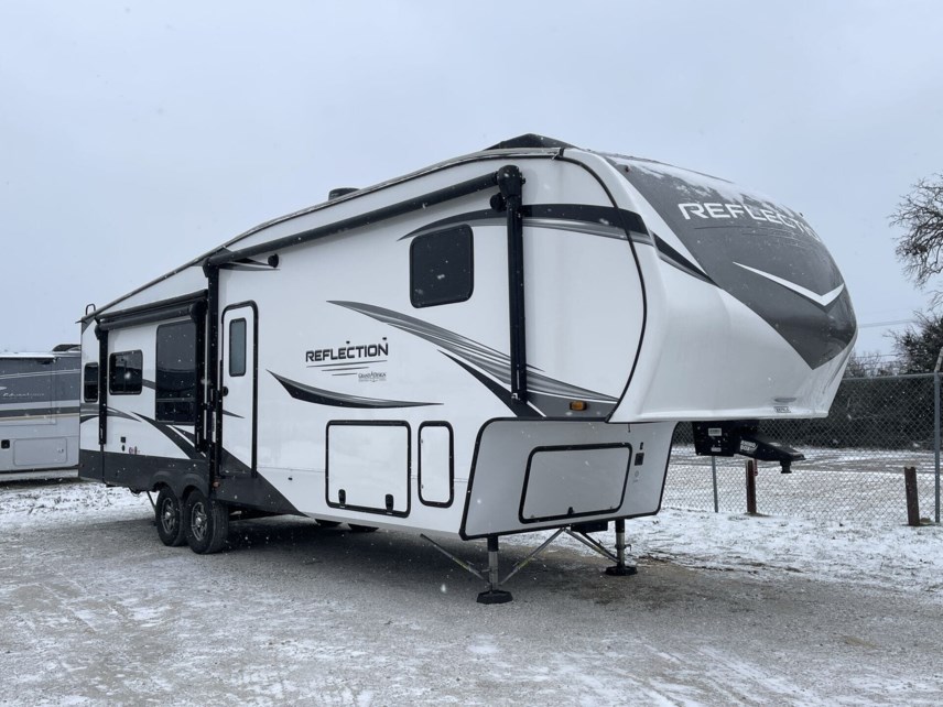 Used 2023 Grand Design Reflection 337RLS available in Corinth, Texas