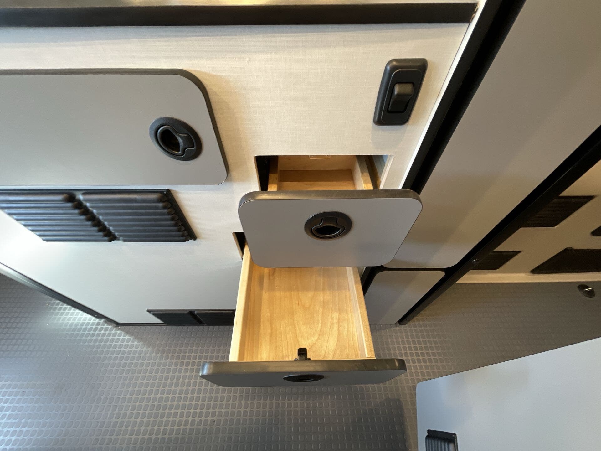 2024 Mercedes Benz Sprinter 2500 photo 5
