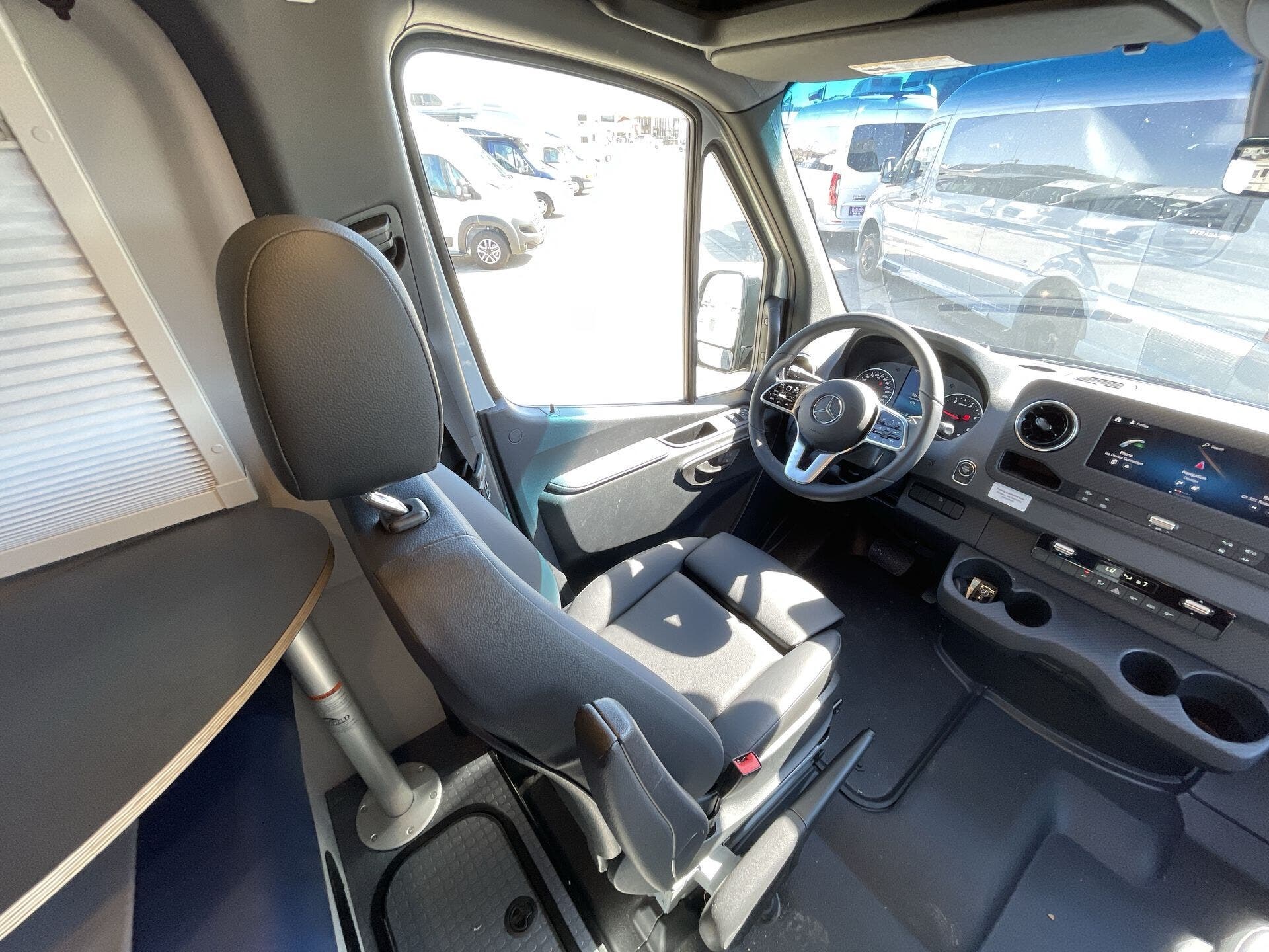2024 Mercedes Benz Sprinter 2500 photo 27