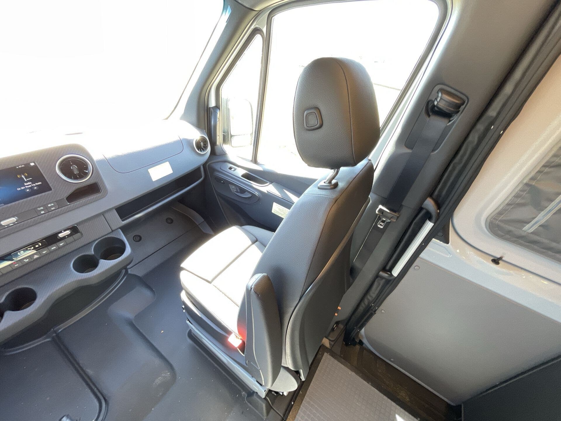 2024 Mercedes Benz Sprinter 2500 photo 26
