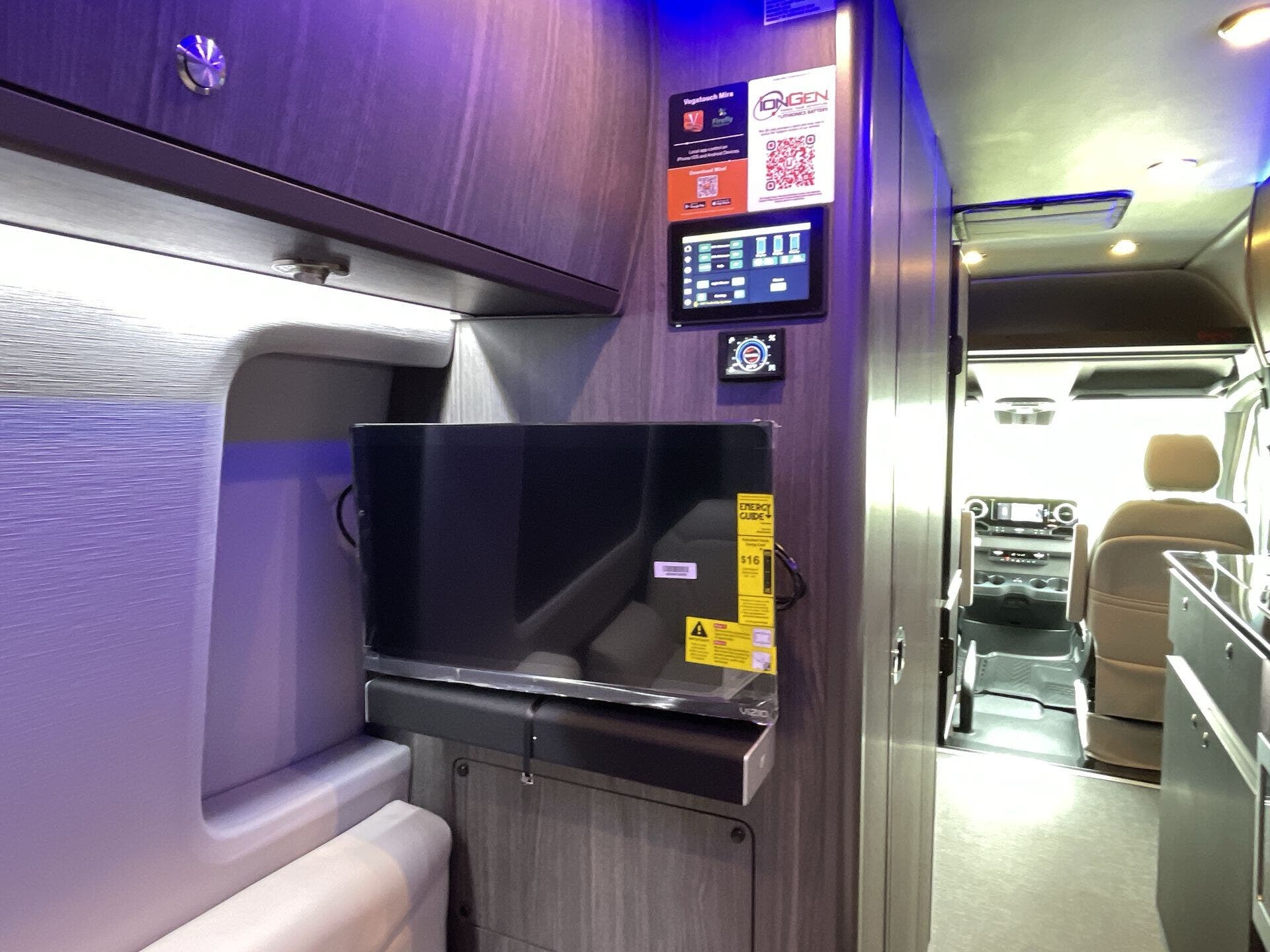 2024 Mercedes Benz Sprinter 3500 photo 17