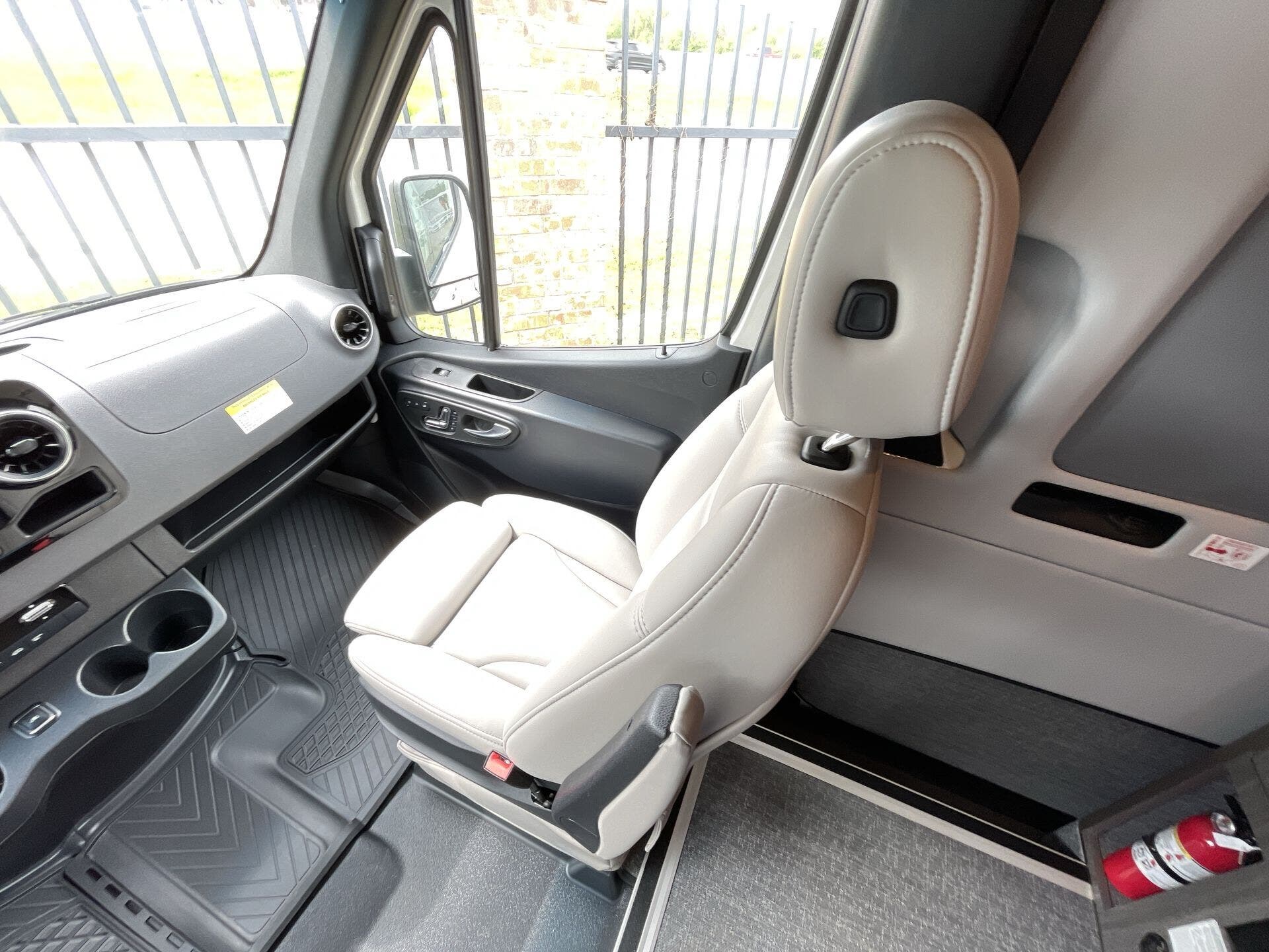 2024 Mercedes Benz Sprinter 3500 photo 34