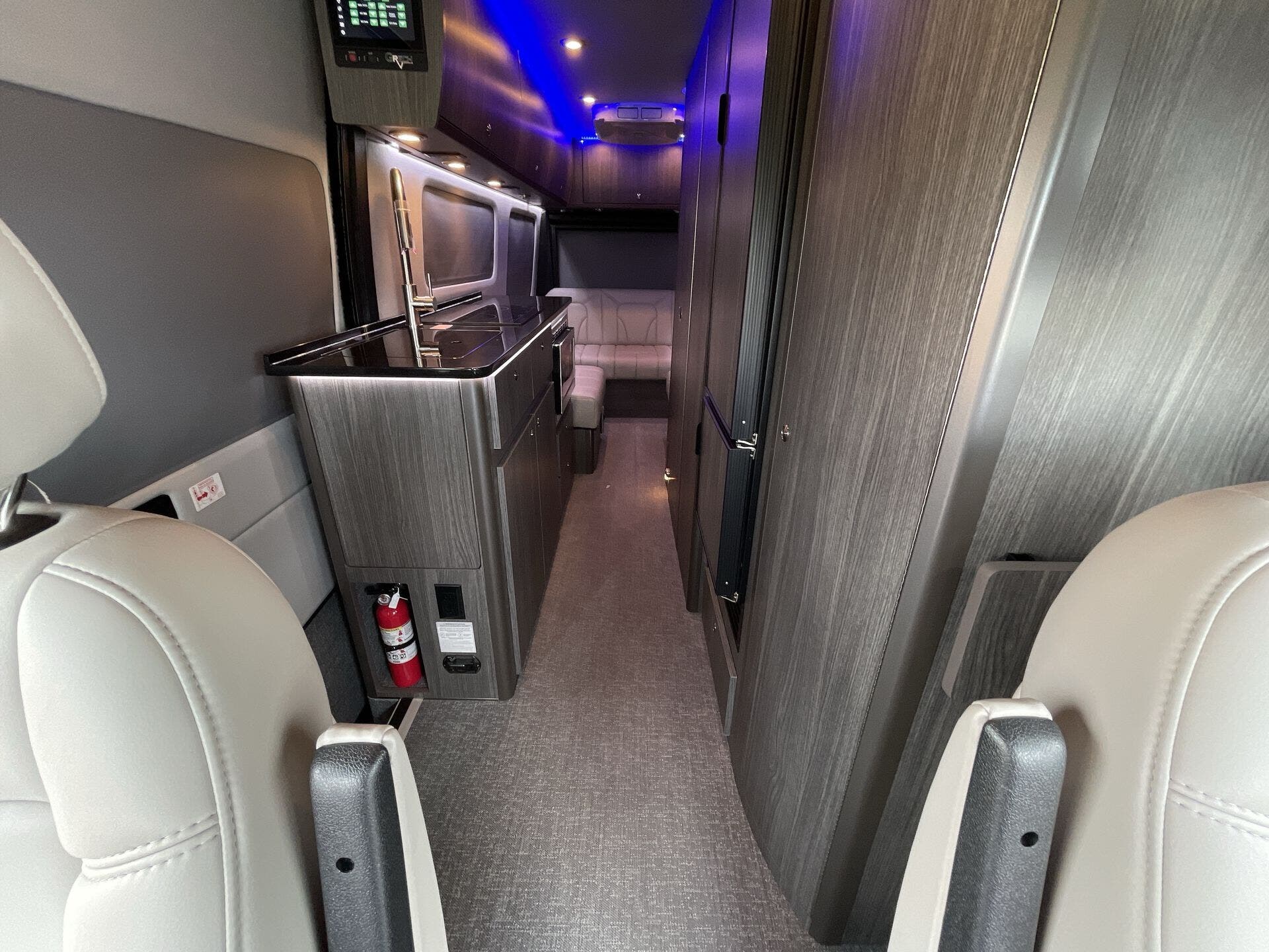 2024 Mercedes Benz Sprinter 3500 photo 2