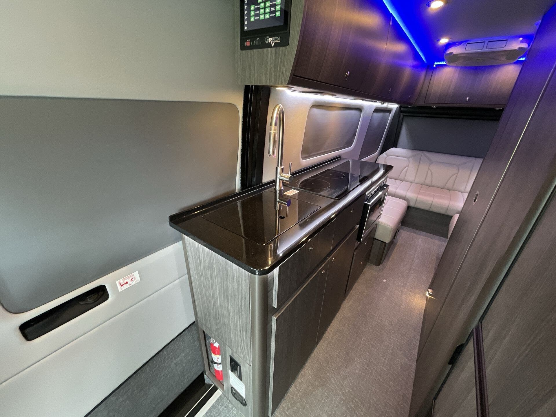2024 Mercedes Benz Sprinter 3500 photo 3