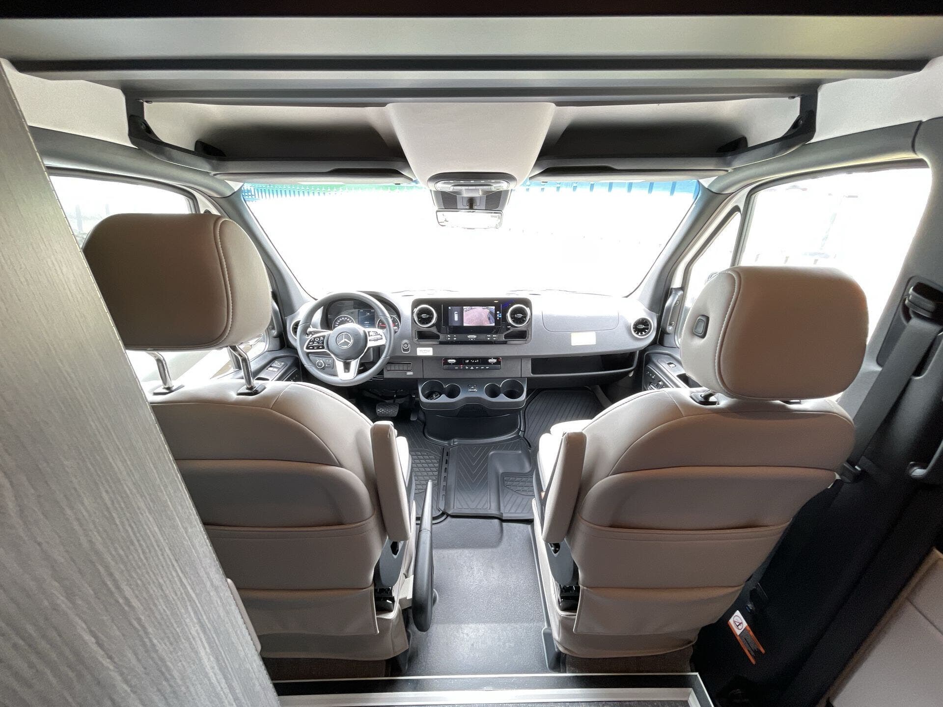 2024 Mercedes Benz Sprinter 3500 photo 33