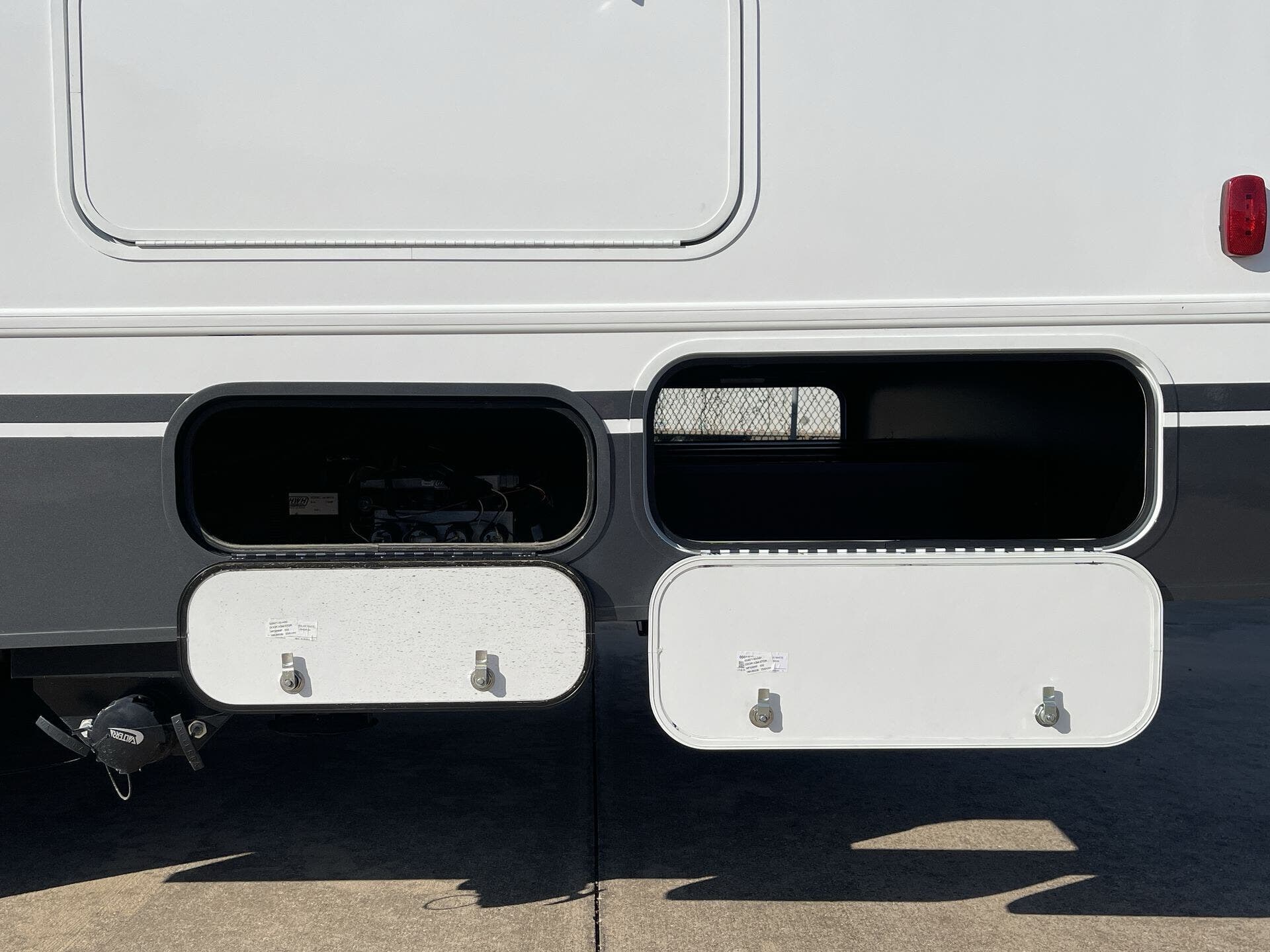 2025 Ford E-450 photo 19