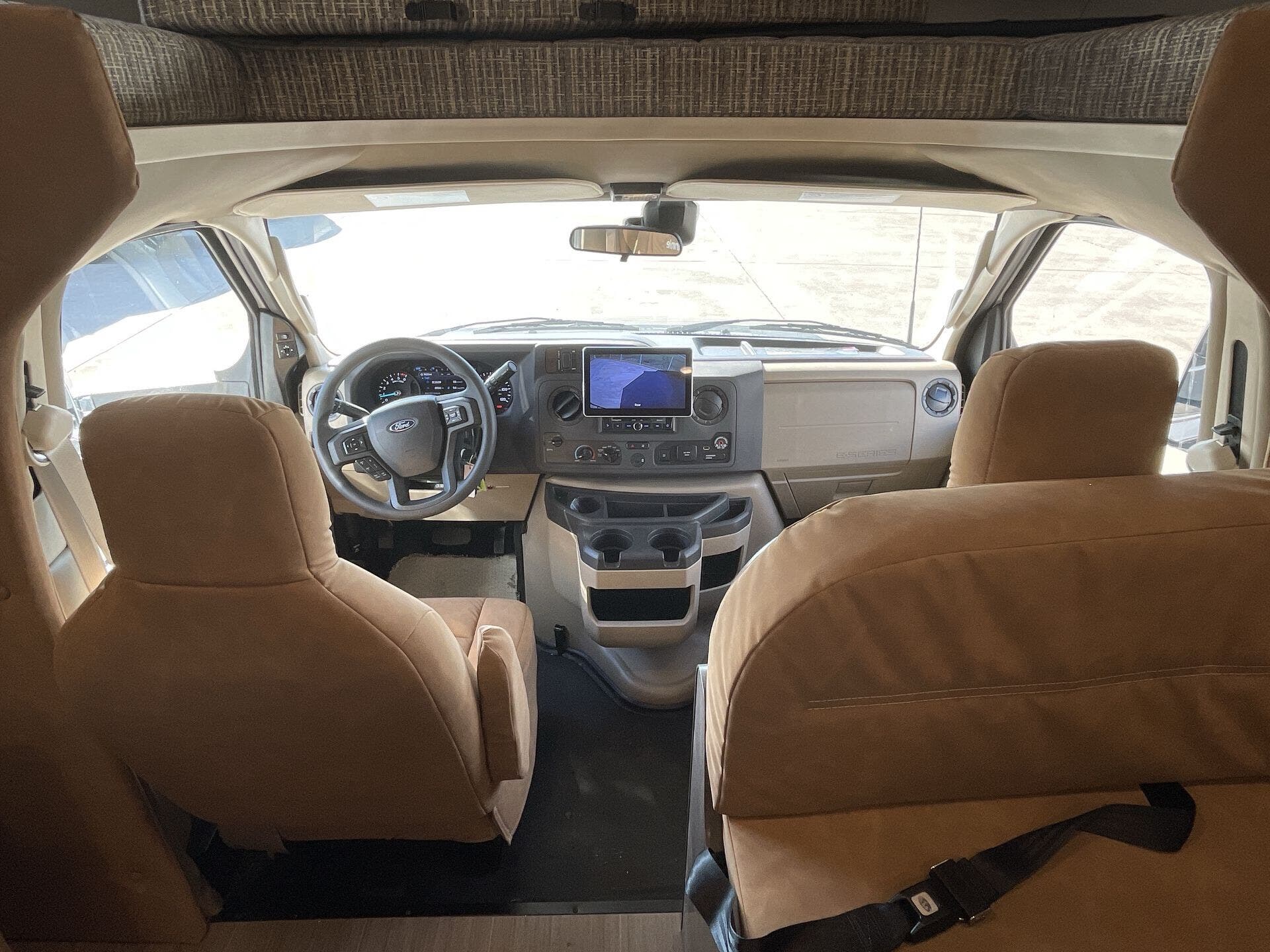 2025 Ford E-450 photo 25