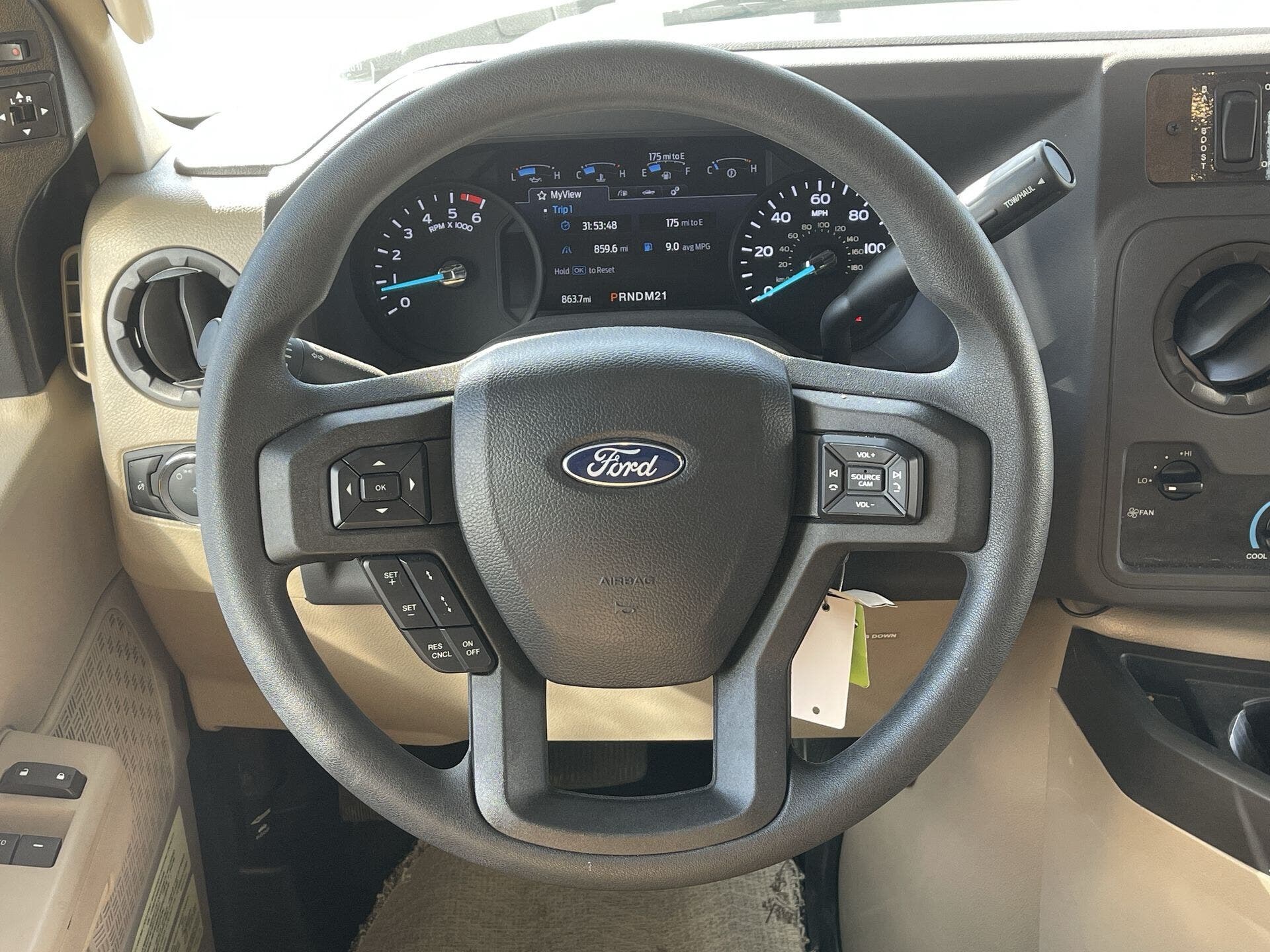 2025 Ford E-450 photo 31