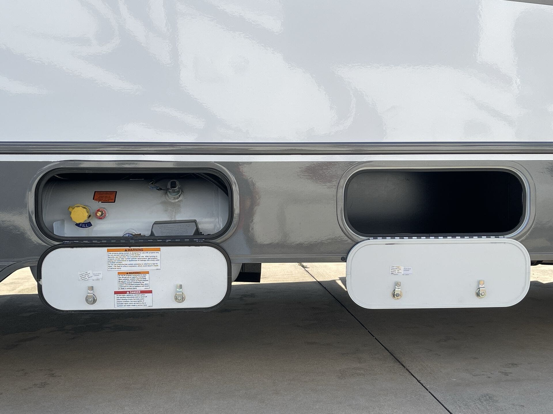 2025 Ford E-450 photo 17