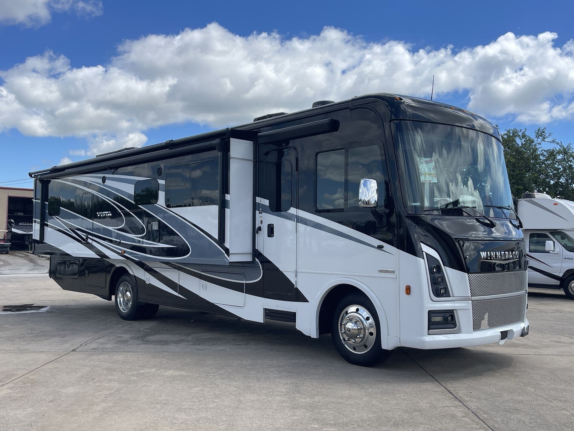 2025 Winnebago Vista 34R - New Class A For Sale by McClain's RV Superstore in Corinth, Texas features Smoke Detector, Stove Top Burner, Leveling Jacks, Medicine Cabinet, Roof Vents