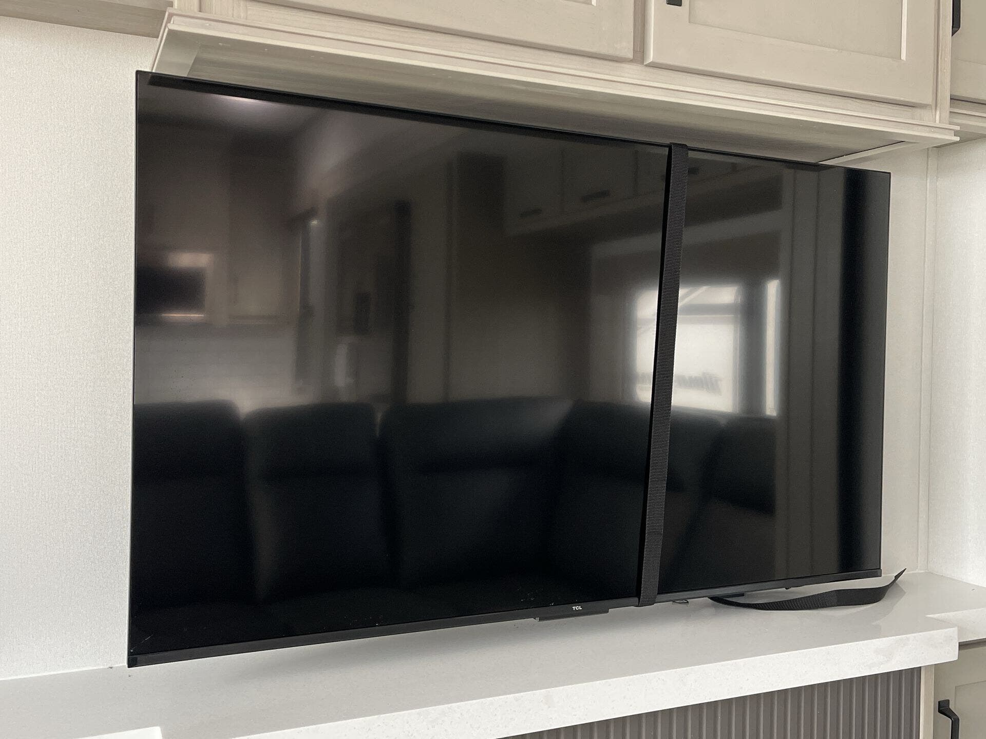 2025 Grand Design Recreational Momentum Wide Body photo 9