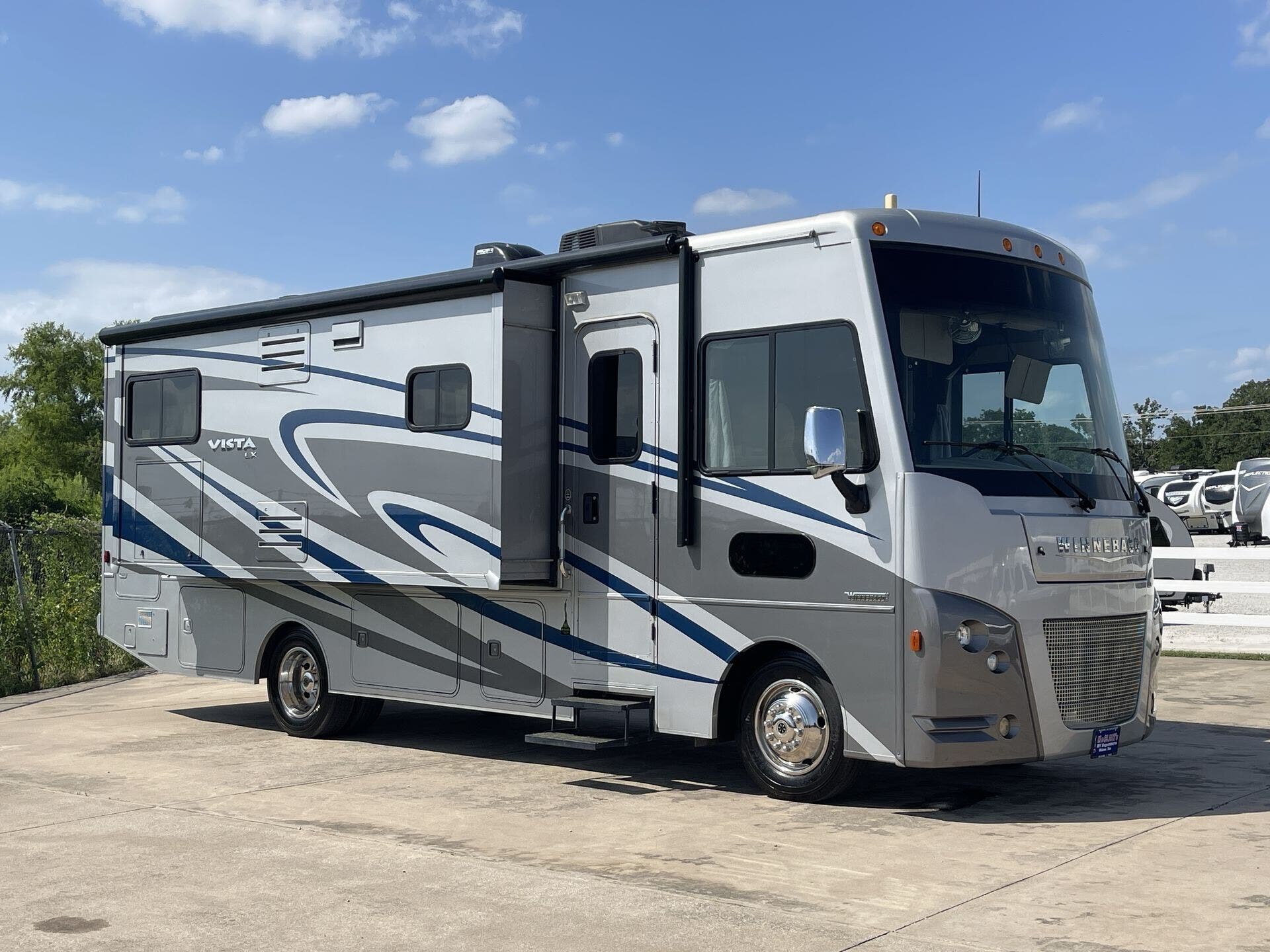 2016 Winnebago Vista LX 27N