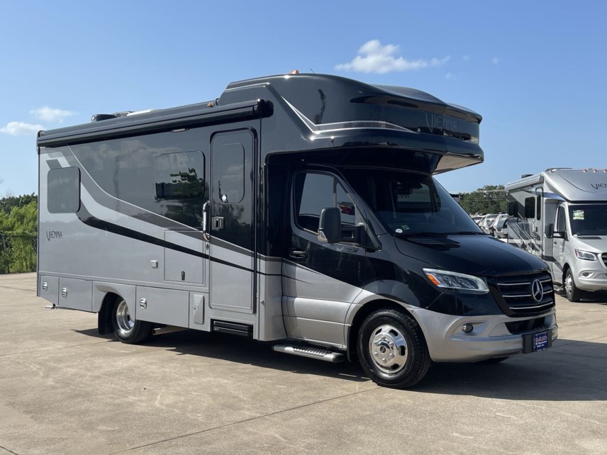 Used 2023 Renegade VIENNA 25VTBC available in Corinth, Texas