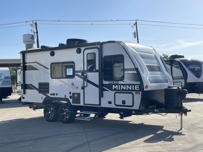 Used 2024 Winnebago Micro Minnie 2100BH available in Corinth, Texas