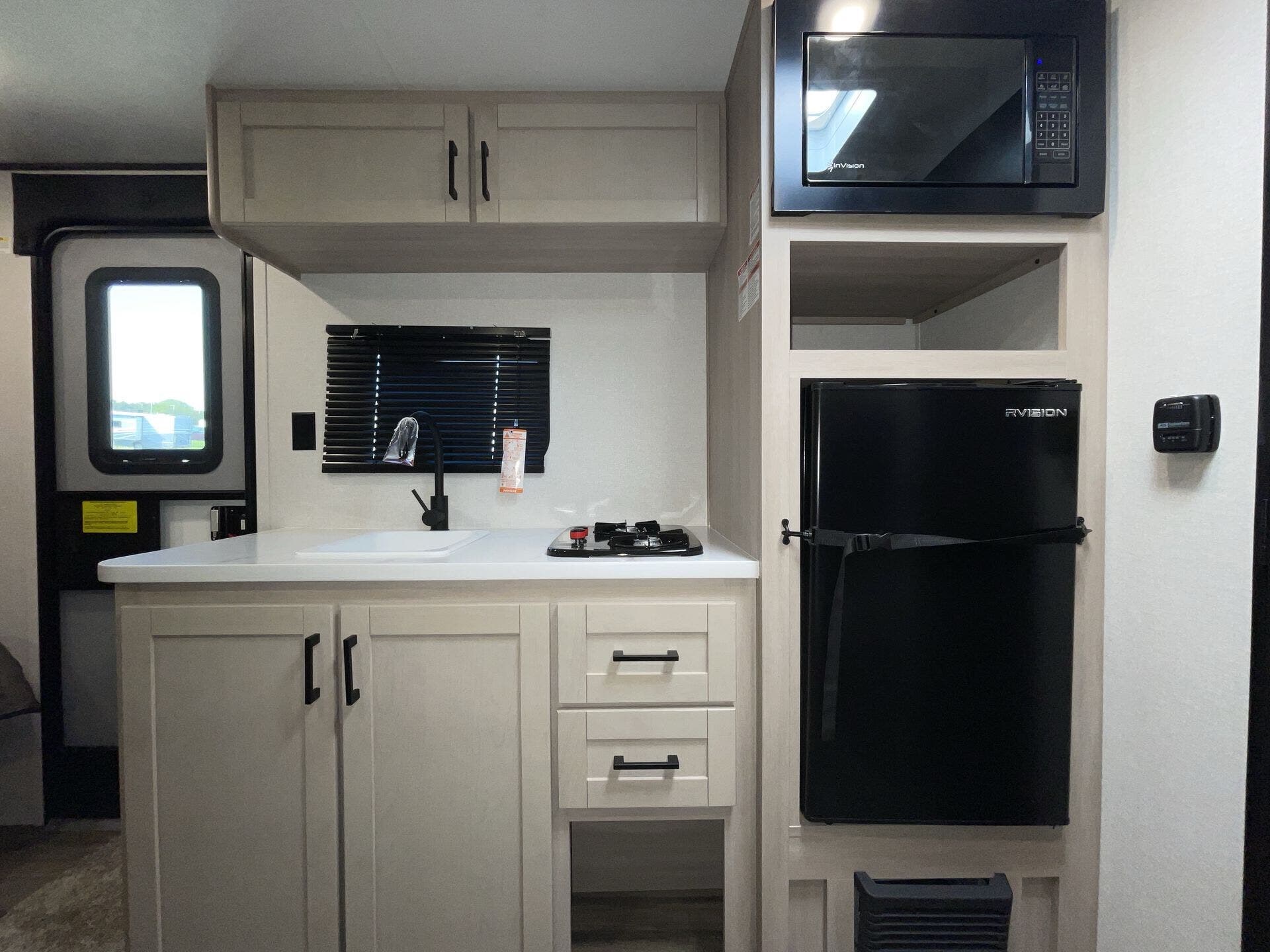 New 2026 Highland Ridge Open Range CONV COLT 17BH available in Kerrville, Texas