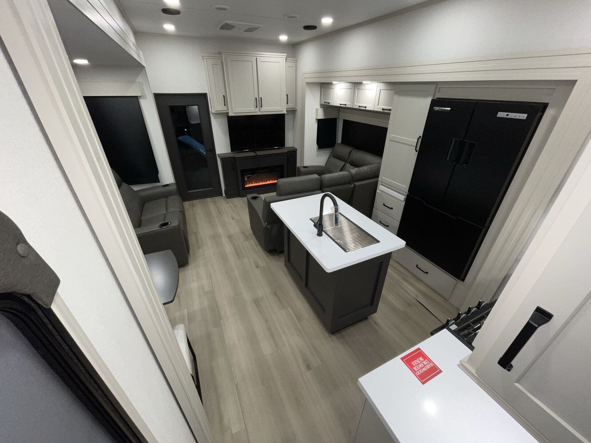 New 2026 Grand Design Momentum G-Class 394G available in Corinth, Texas