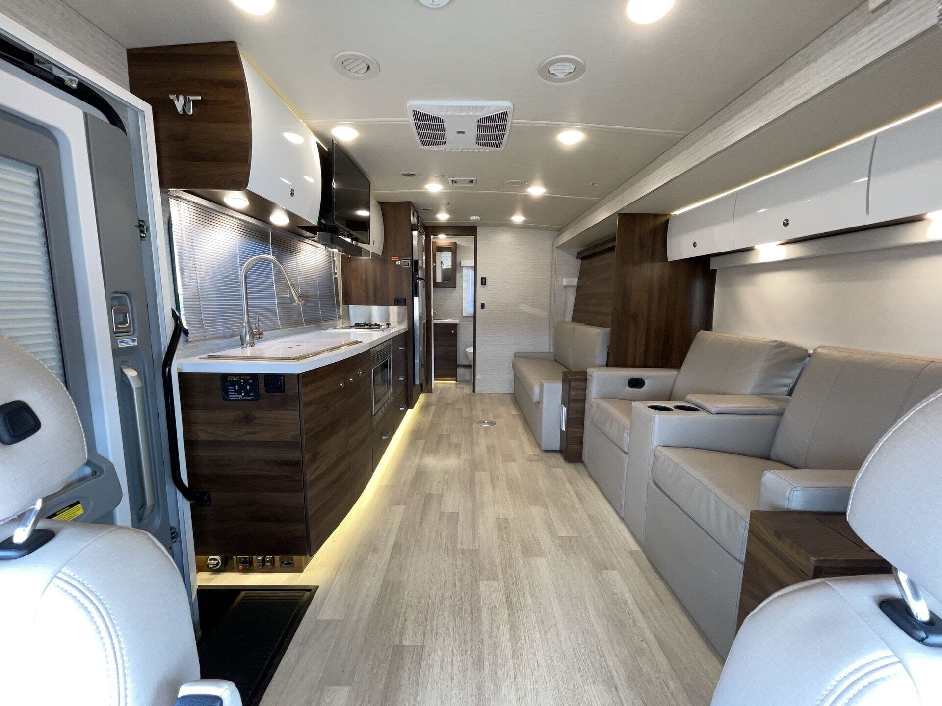 Used 2022 Winnebago View 24D available in Corinth, Texas