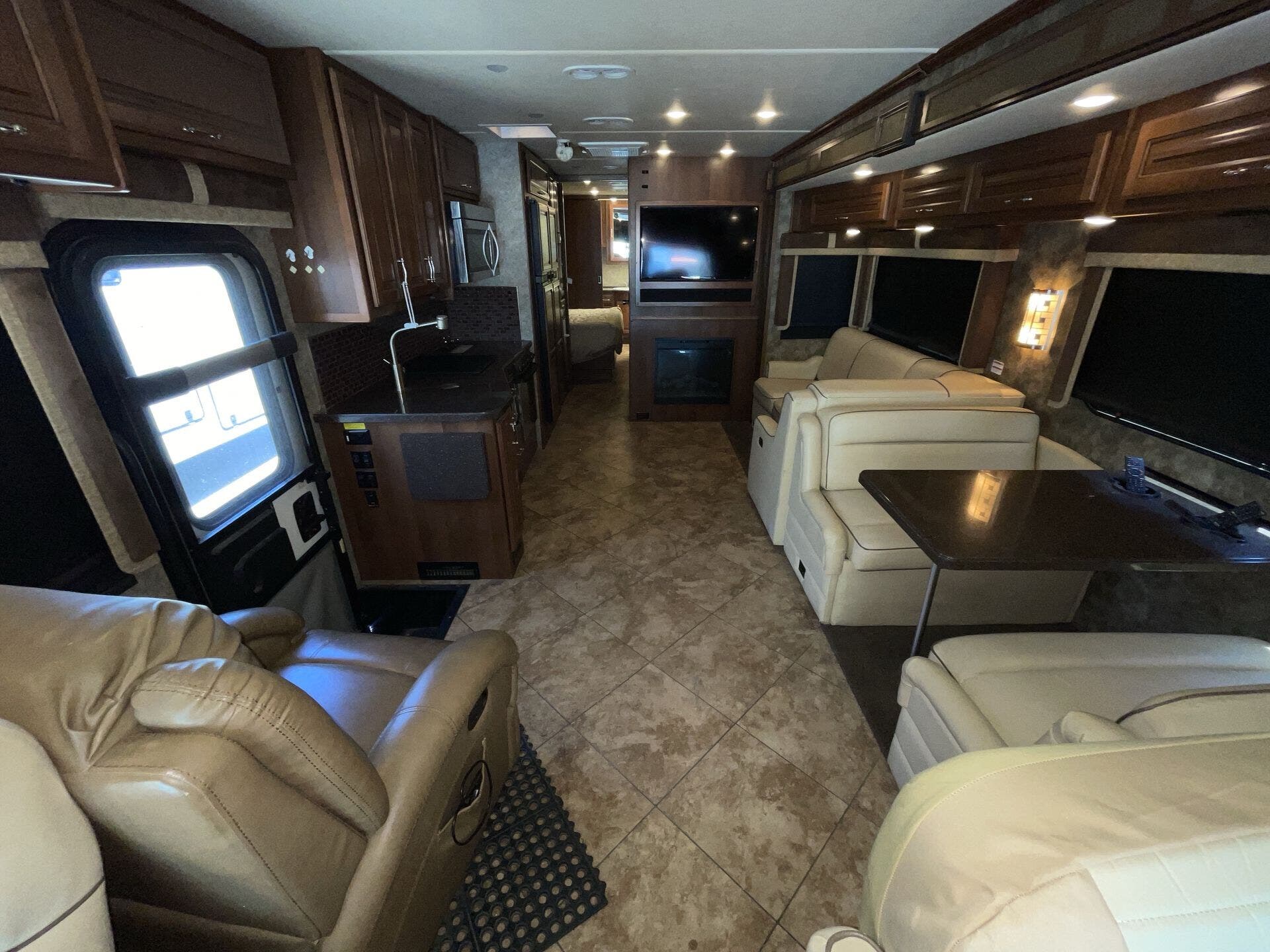 2015 Fleetwood Southwind 36L - Used Class A For Sale by McClain's RV Superstore in Corinth, Texas