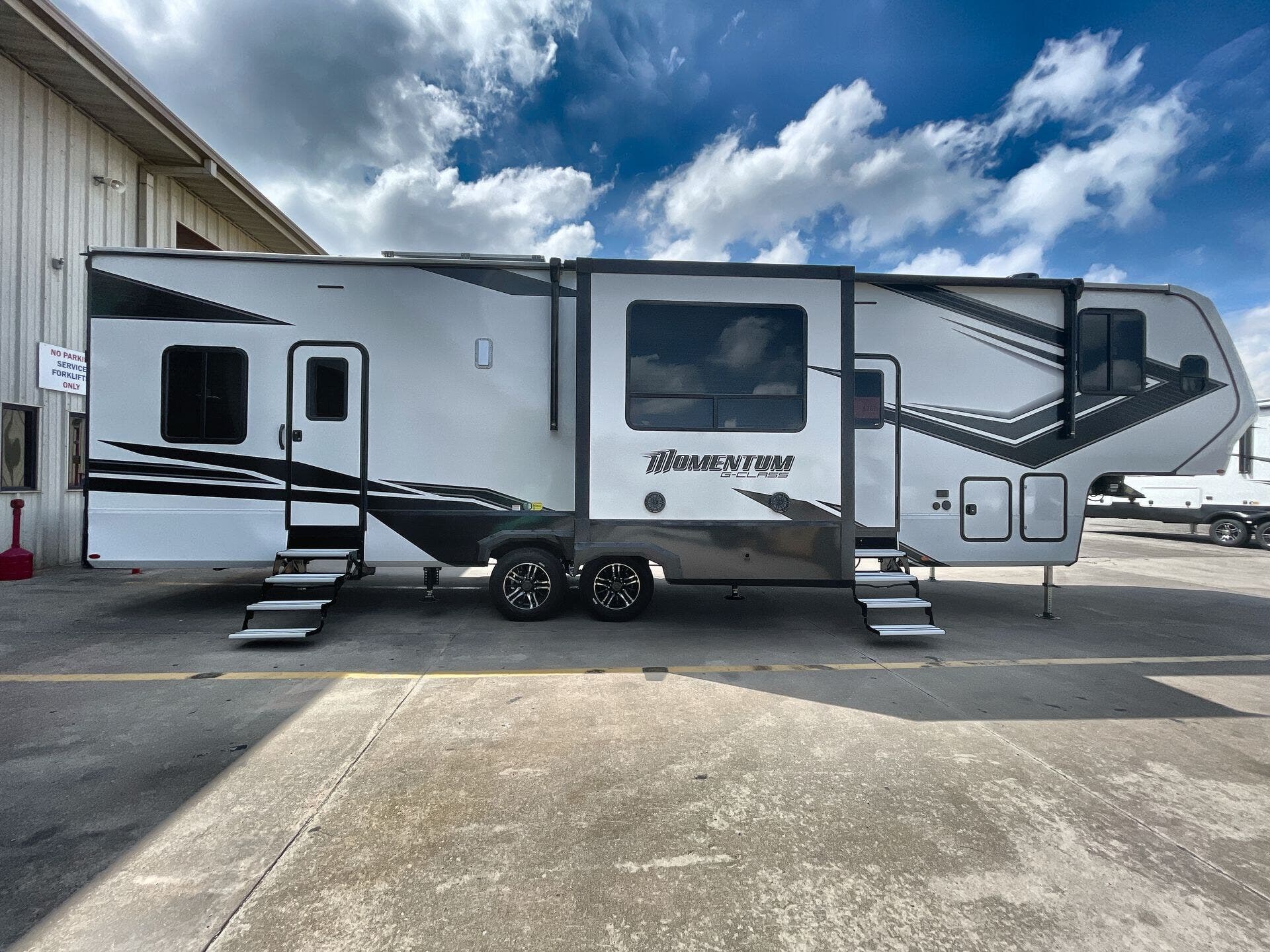 2023 Grand Design Momentum G Class 350G R RV For Sale In Oklahoma City 