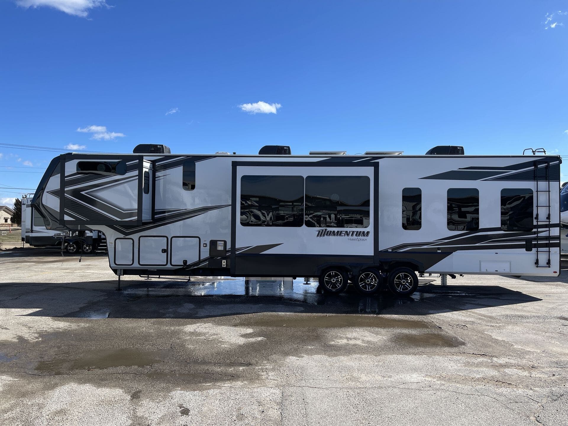 2023 Grand Design Momentum 410THR RV for Sale in Oklahoma City, OK