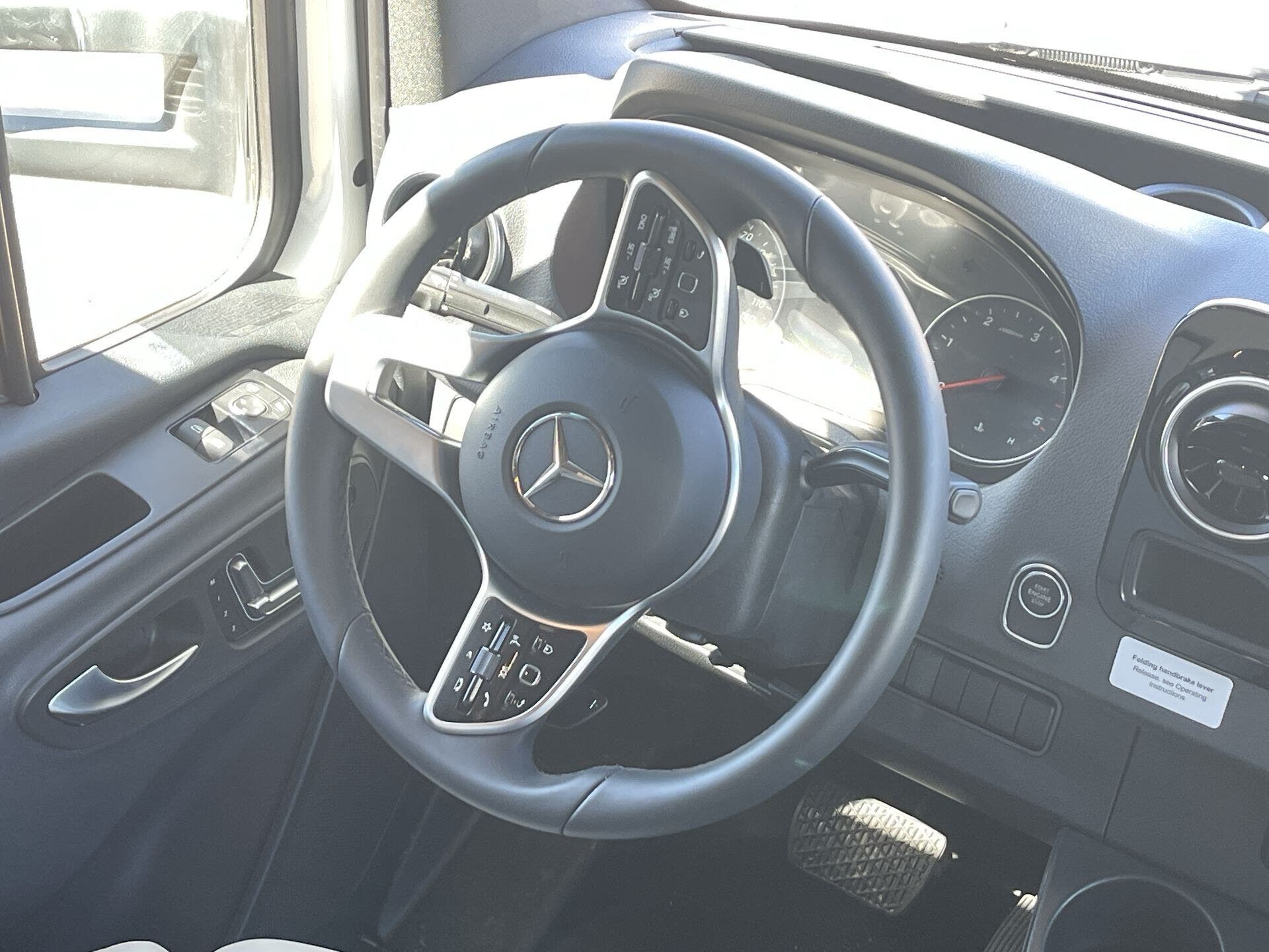 2024 Mercedes Benz Sprinter 4500 photo 31