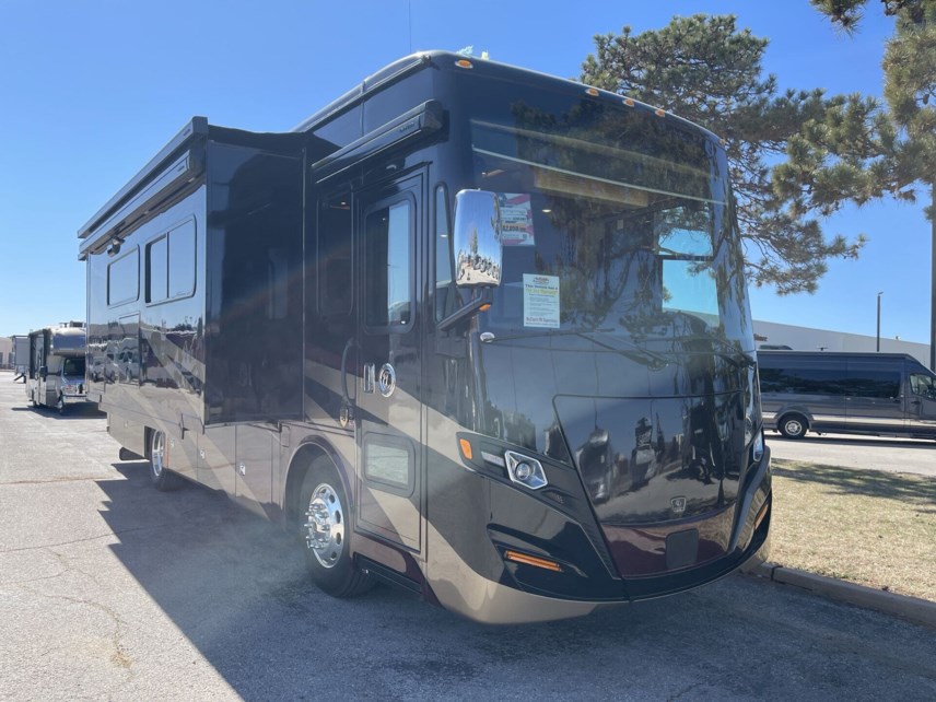 Used 2022 Tiffin Allegro Red 33AA available in Oklahoma City, Oklahoma