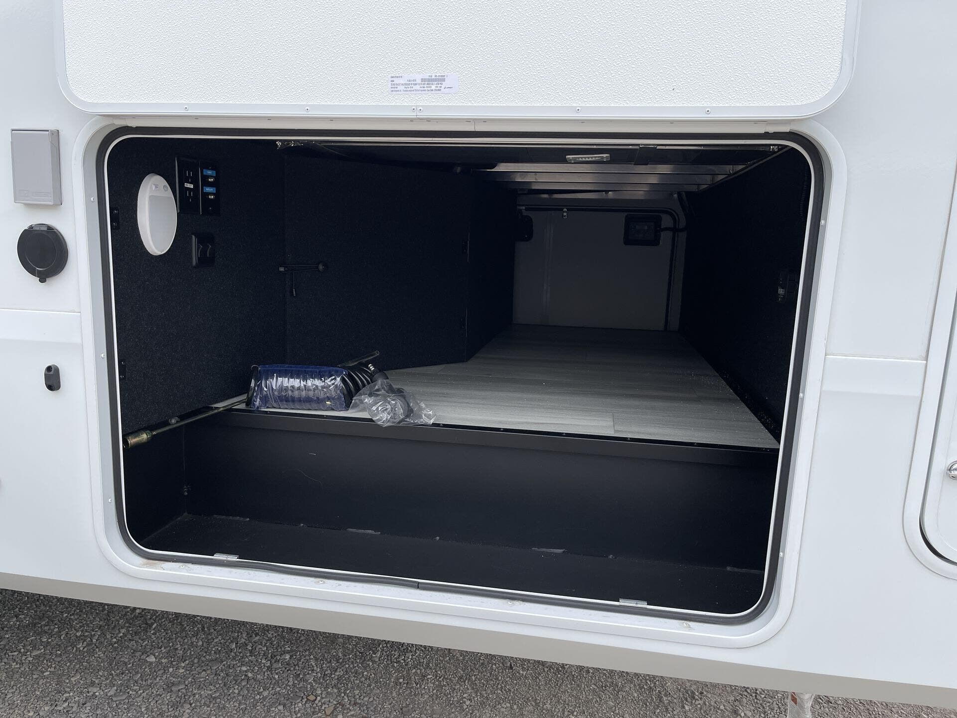 2025 Grand Design Recreational Solitude Wide body photo 22