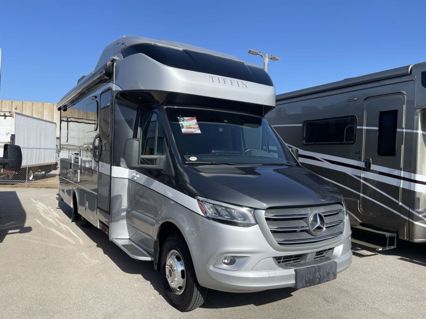 Used 2020 Tiffin Wayfarer 25QW available in Oklahoma City, Oklahoma
