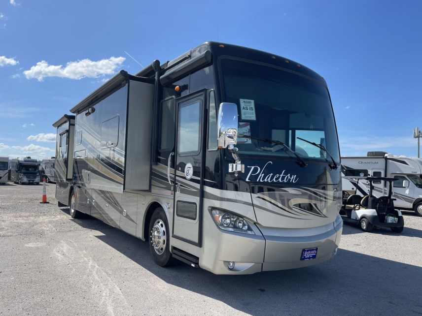 Used 2014 Tiffin Phaeton 40QBH available in Oklahoma City, Oklahoma